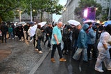 Bitte warten! Wieder Mega-Schlange vor der Stadthalle