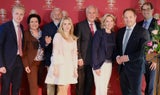 Arthur Altbart, Margarete Kriz-Zwittkovits (Vizepräs. Wirtschaftskammer Wien), Heini Altbart, Malvine Altbart, Walter Rosenkranz, Anja Altbart, Daniel Resch (Bezirksvorsteher) und Harald Emberger (Bezirksmanager 1180 & 1190 Wien).