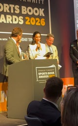 Lilian nahm den Preis für Boris Becker entgegen.