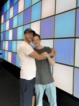 WM-Premiere für Pizzera: Mit Song über Alaba, Arnie & Co.