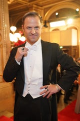Philip Hochmair am Opernball