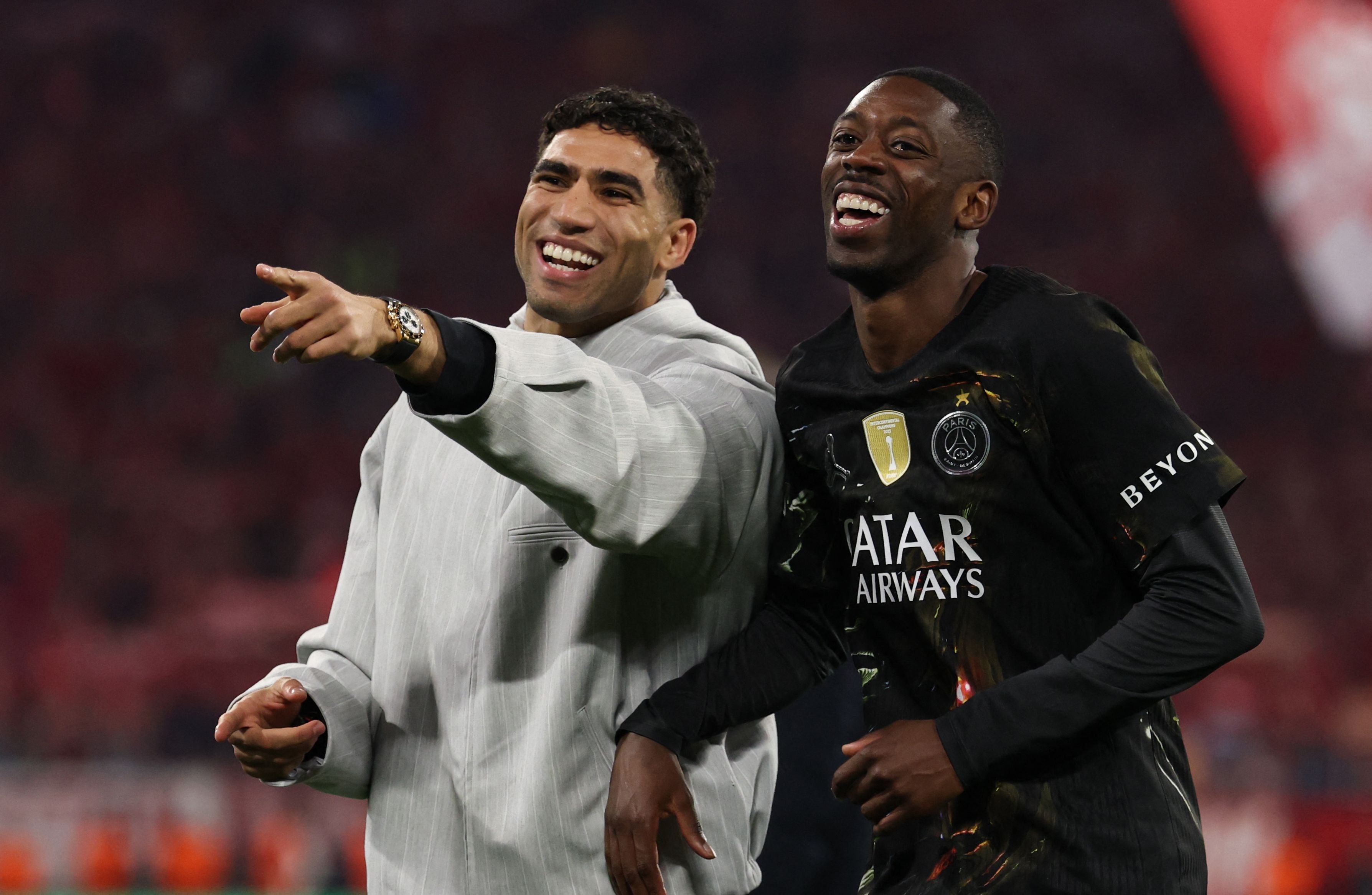 Paris Saint-Germain's Achraf Hakimi und Ousmane Dembele