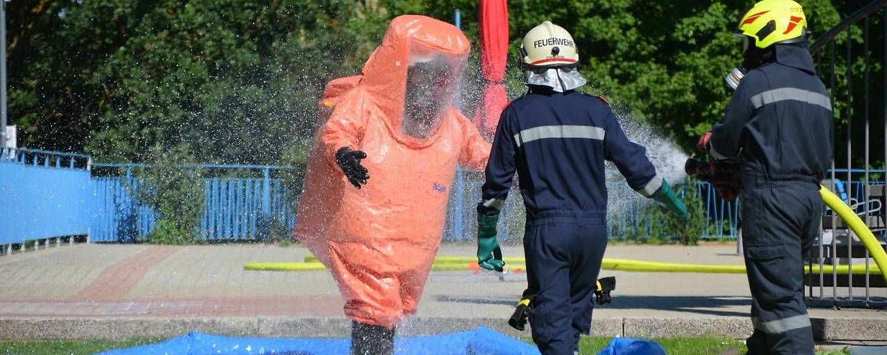 Das Freibad in Eggenburg ist Freitagnachmittag nach einem Chlorgasaustritt evakuiert worden.