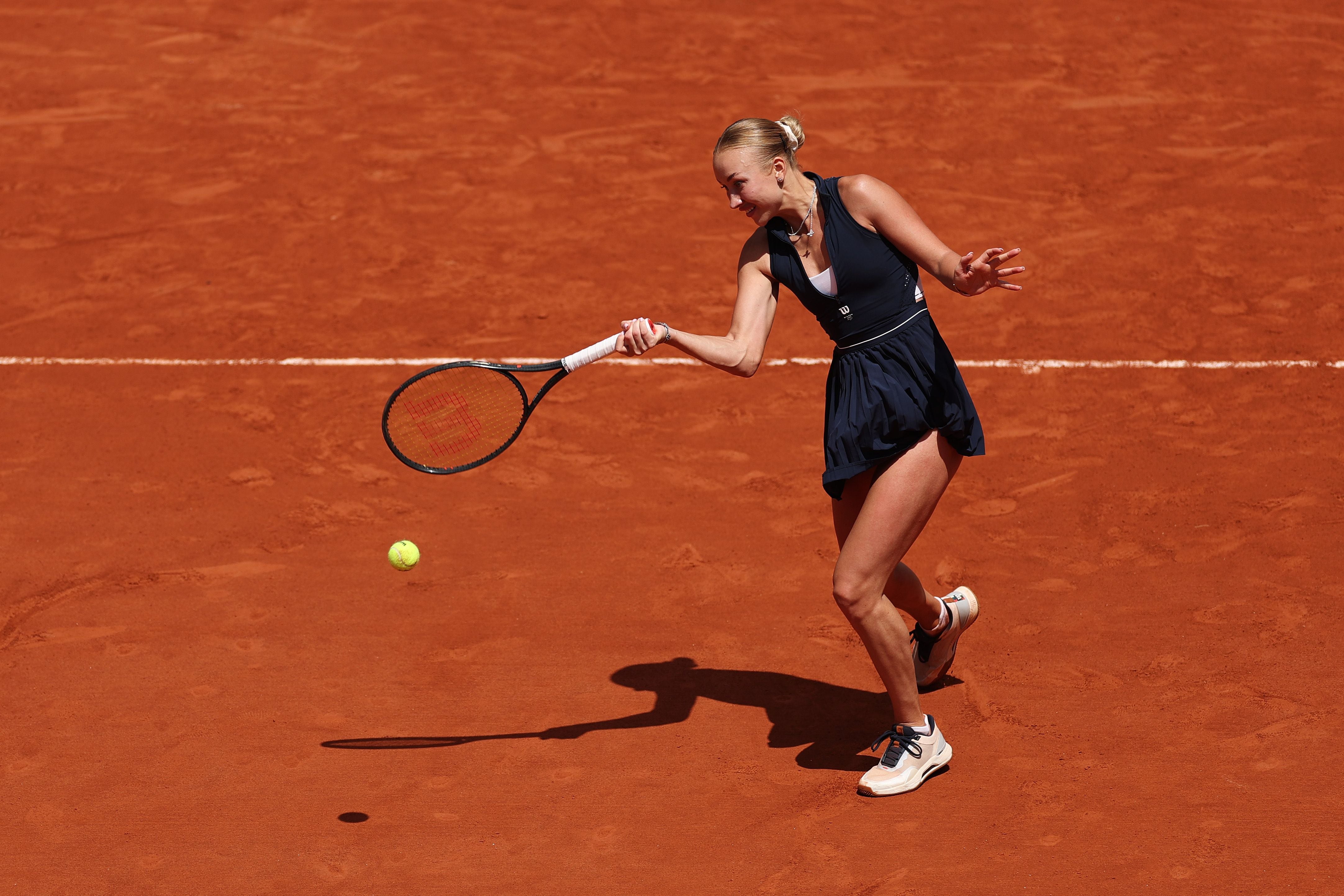 PARIS, FRANCE - JUNE 01: Anastasia Potapova of Austria plays a forehand against Anna Kalinskaya during their Women's Singles fourth round match on Day Nine of the 2026 French Open at Roland Garros on June 01, 2026 in Paris, France. (Photo by Dan Istitene/Getty Images)