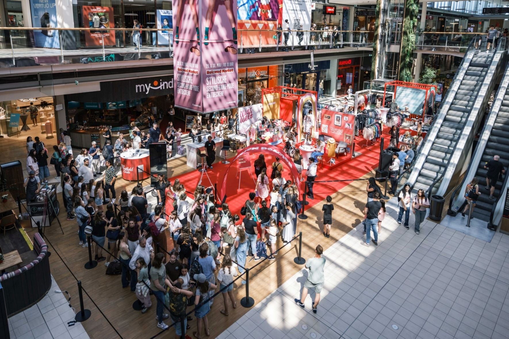Großer Andrang im Westfield Donauzentrum