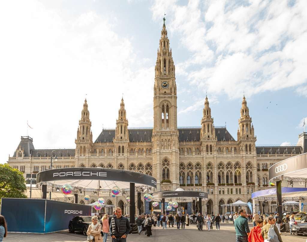 Die 6. Wiener Elektro Tage am Rathausplatz.