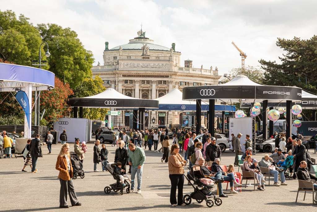 Die 6. Wiener Elektro Tage am Rathausplatz.