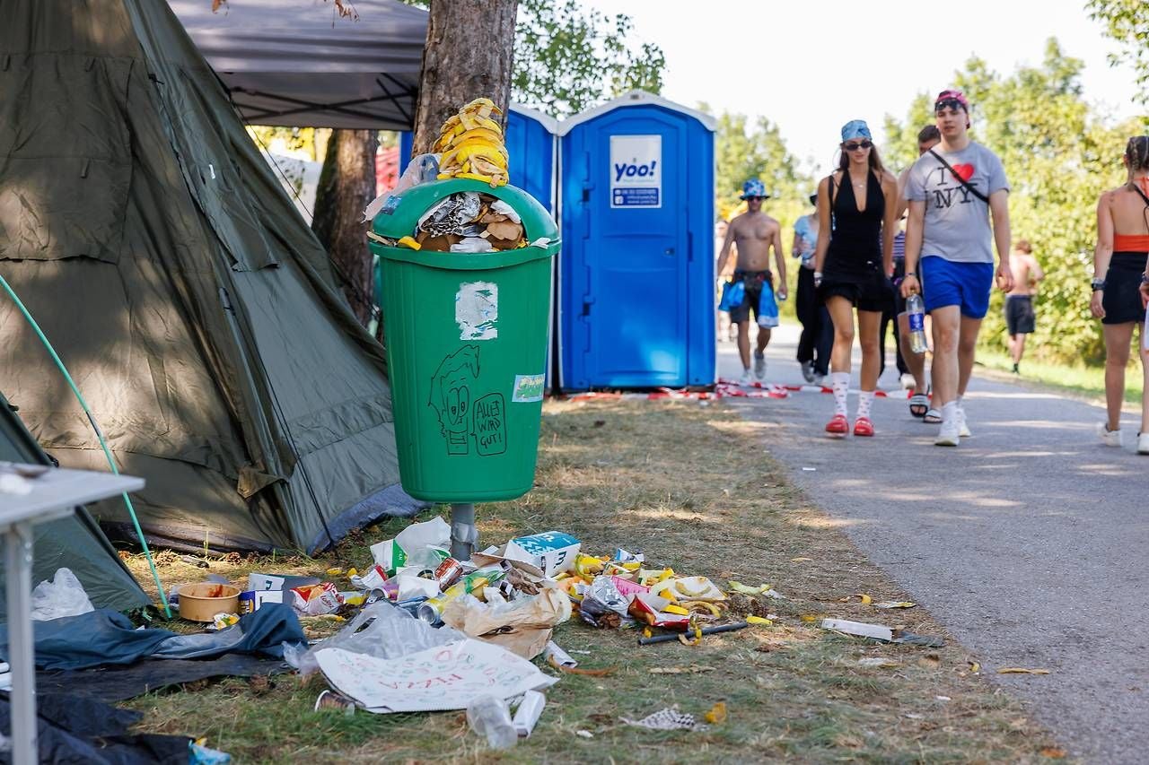 Müll auf dem Festivalgelände.