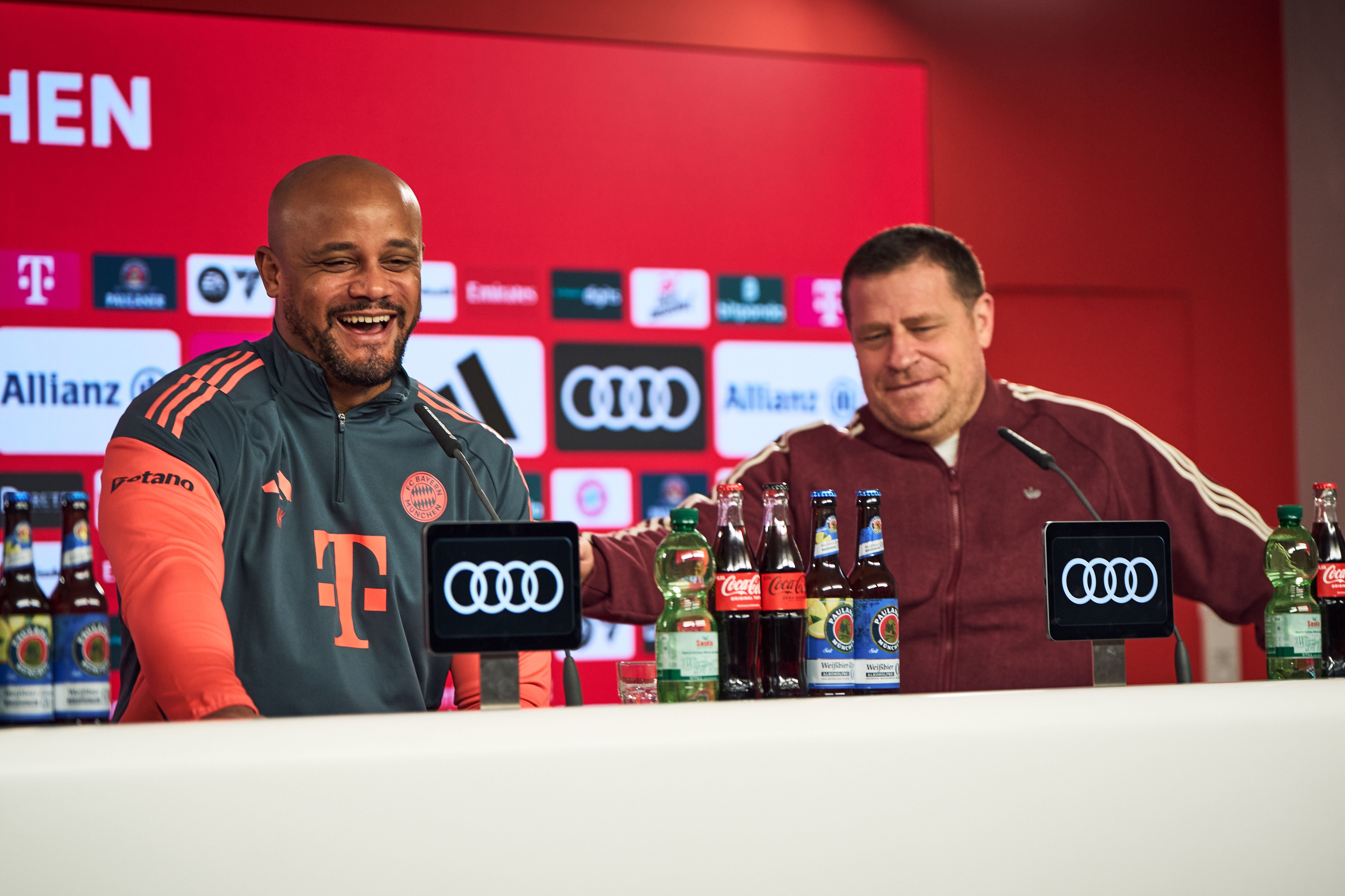 MUNICH, GERMANY - FEBRUARY 20: Vincent Kompany and Max Eberl of FC Bayern Muenchen laughing during the press conference on February 20, 2026 in Munich, Germany. (Photo by S. Mellar/FC Bayern via Getty Images)