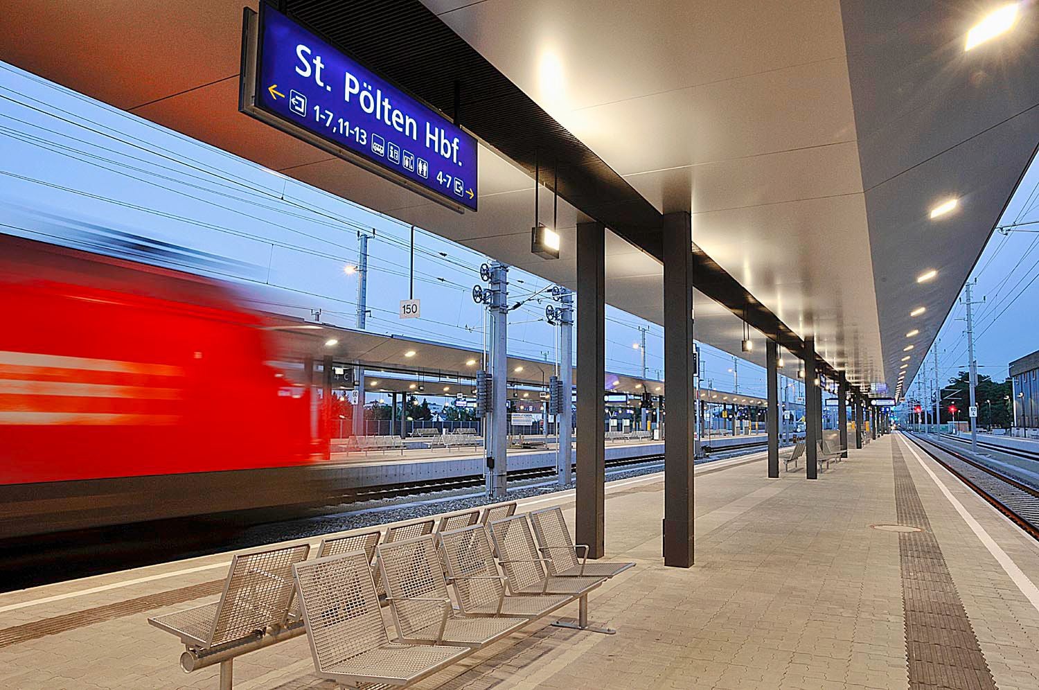 St. Pölten Hauptbahnhof.