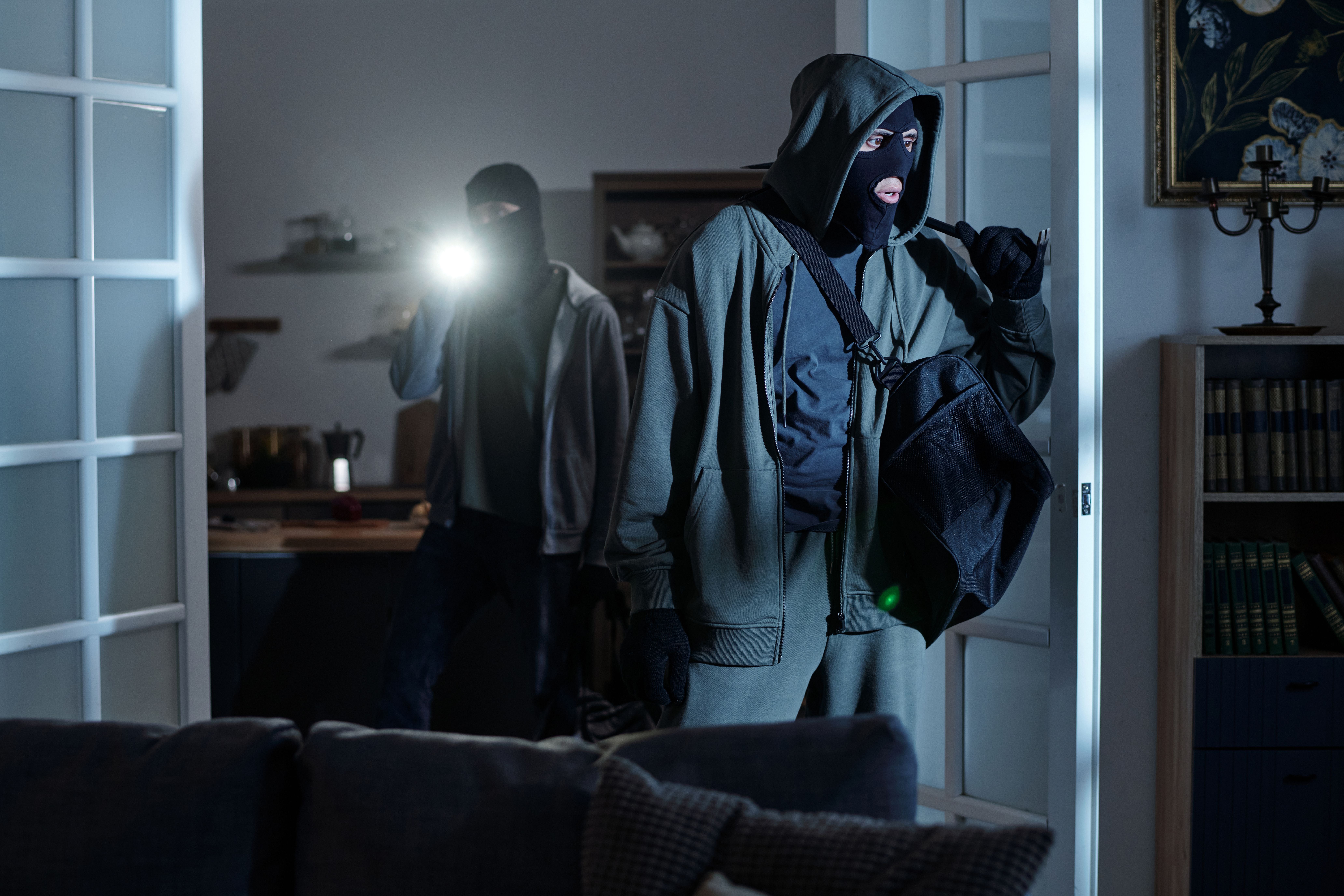 Die Einbrecher durchsuchten das ganze Haus.