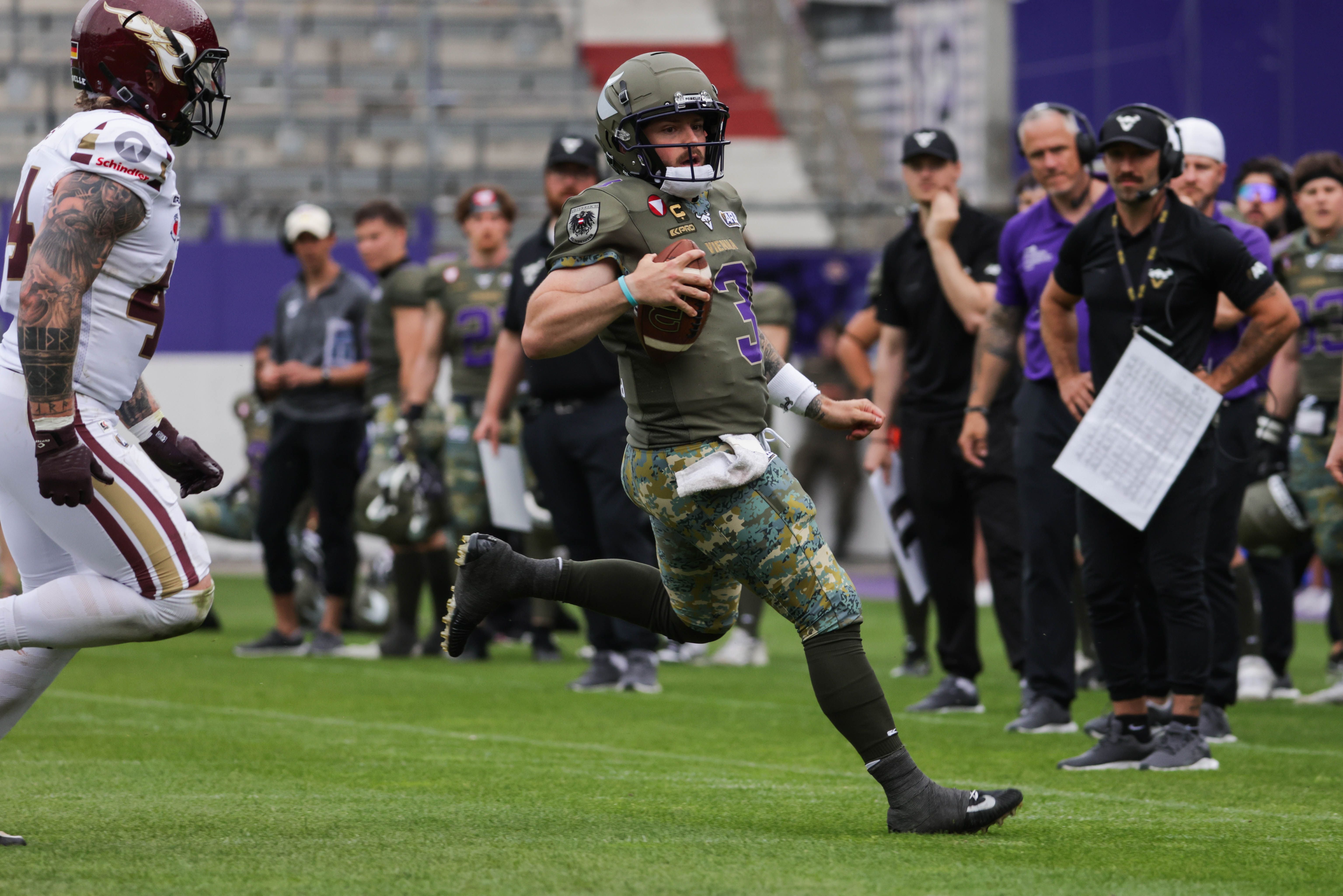 VIENNA,AUSTRIA,06.JUN.26 - AMERICAN FOOTBALL - AFLE, American Football League Europe, Vienna Vikings vs Rhein Fire. Image shows Ben Holmes (Vikings). Photo: GEPA pictures/ David Bitzan