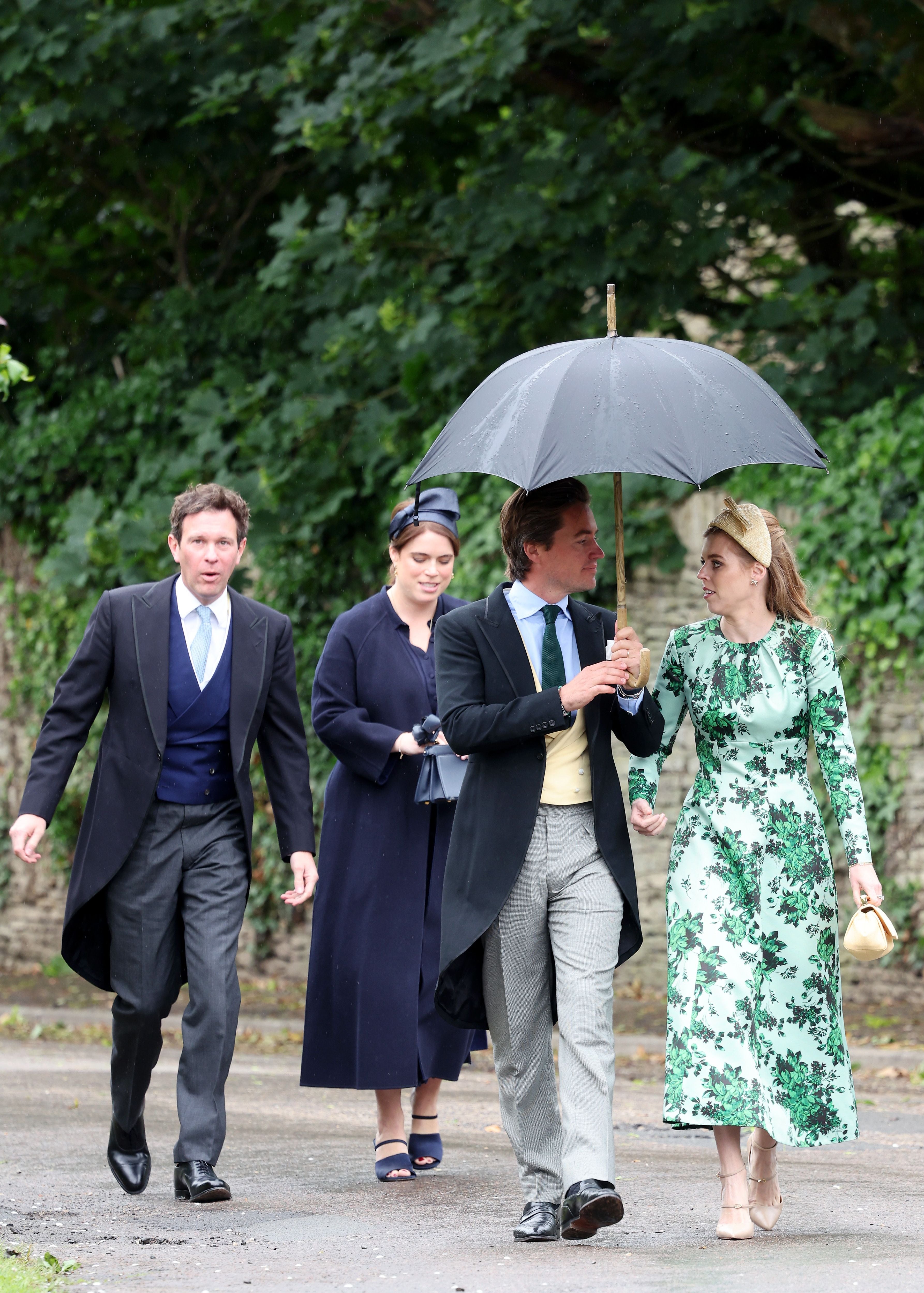Die Prinzessinnen Eugenie und Beatrice mit ihren Ehemännern