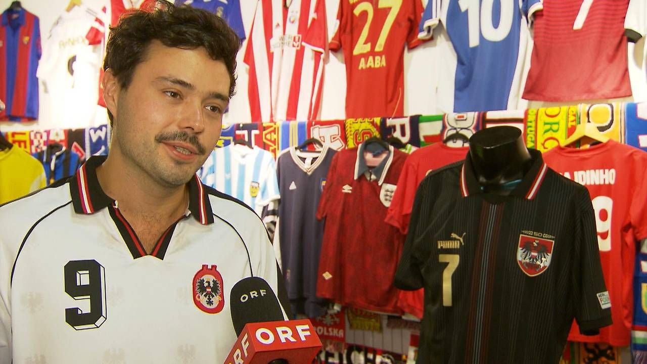 Shop-Betreiber Florian Gajdusek.