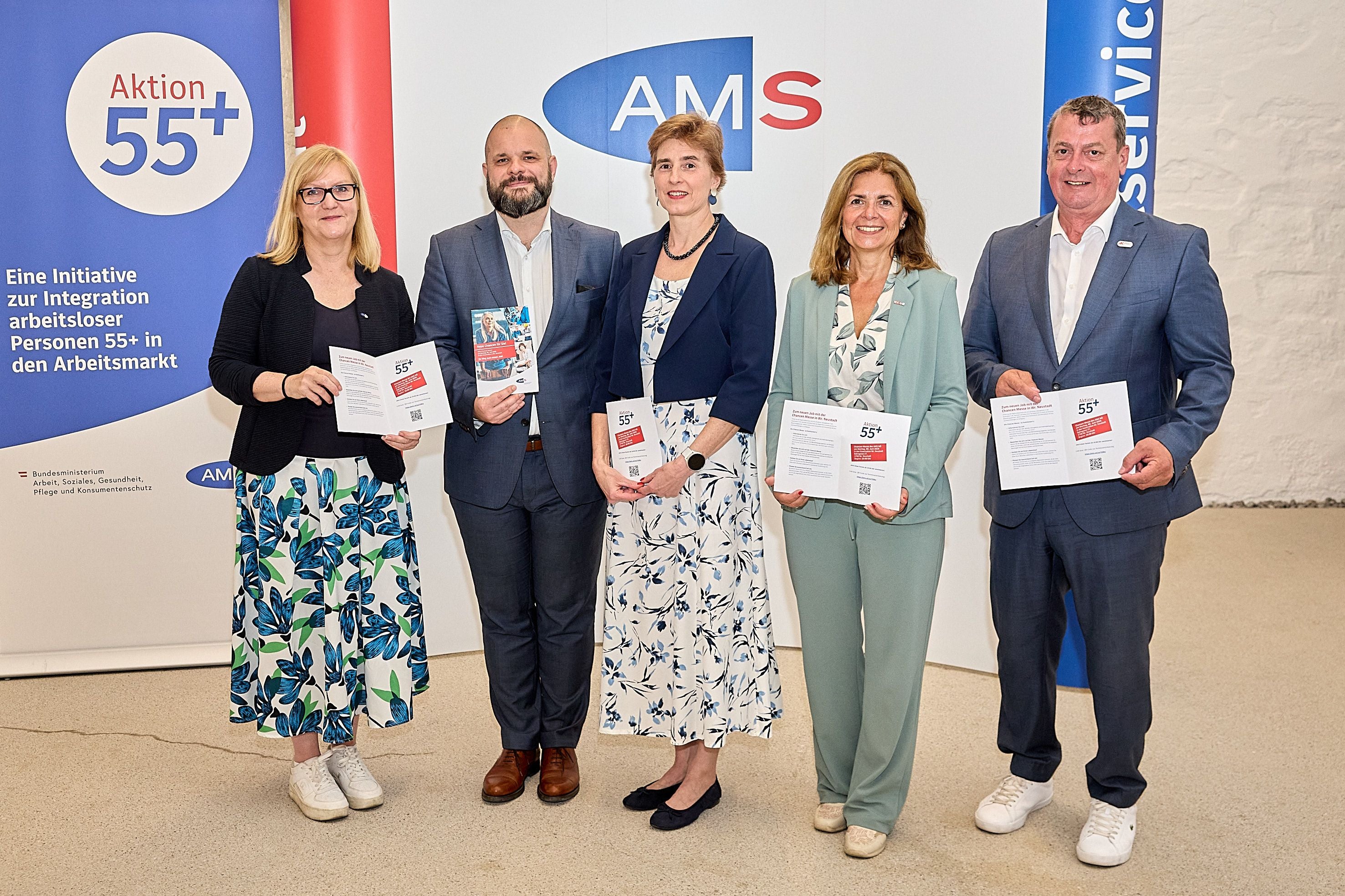 Sandra Kern (AMS NÖ-Landesgeschäftsführerin), Anatol Kaiser (CEO PAG Holding GmbH), Hedwig Alscher, (Bilanzbuchhalterin – ehemals arbeitslos, nun wieder beschäftigt). Monika Eisenhuber (WKO NÖ Vizepräsidentin), Horst Pammer (AK NÖ Vizepräsident).