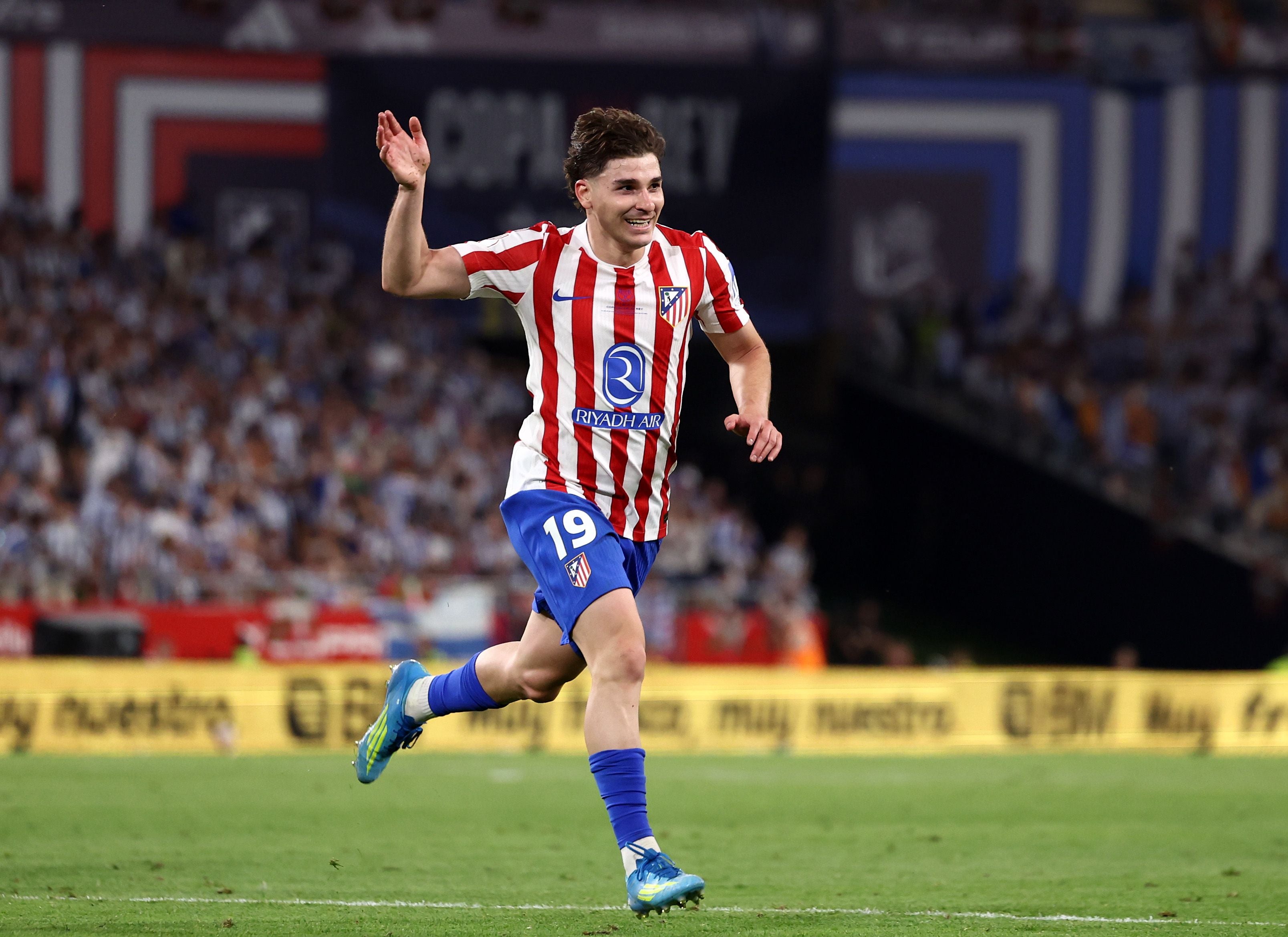 SEVILLE, SPAIN - APRIL 18: Julian Alvarez of Atletico de Madrid celebrates scoring his team's second goal during the Copa Del Rey Final match between Real Sociedad and Atletico de Madrid at Estadio de La Cartuja on April 18, 2026 in Seville, Spain. (Photo by Fran Santiago/Getty Images)