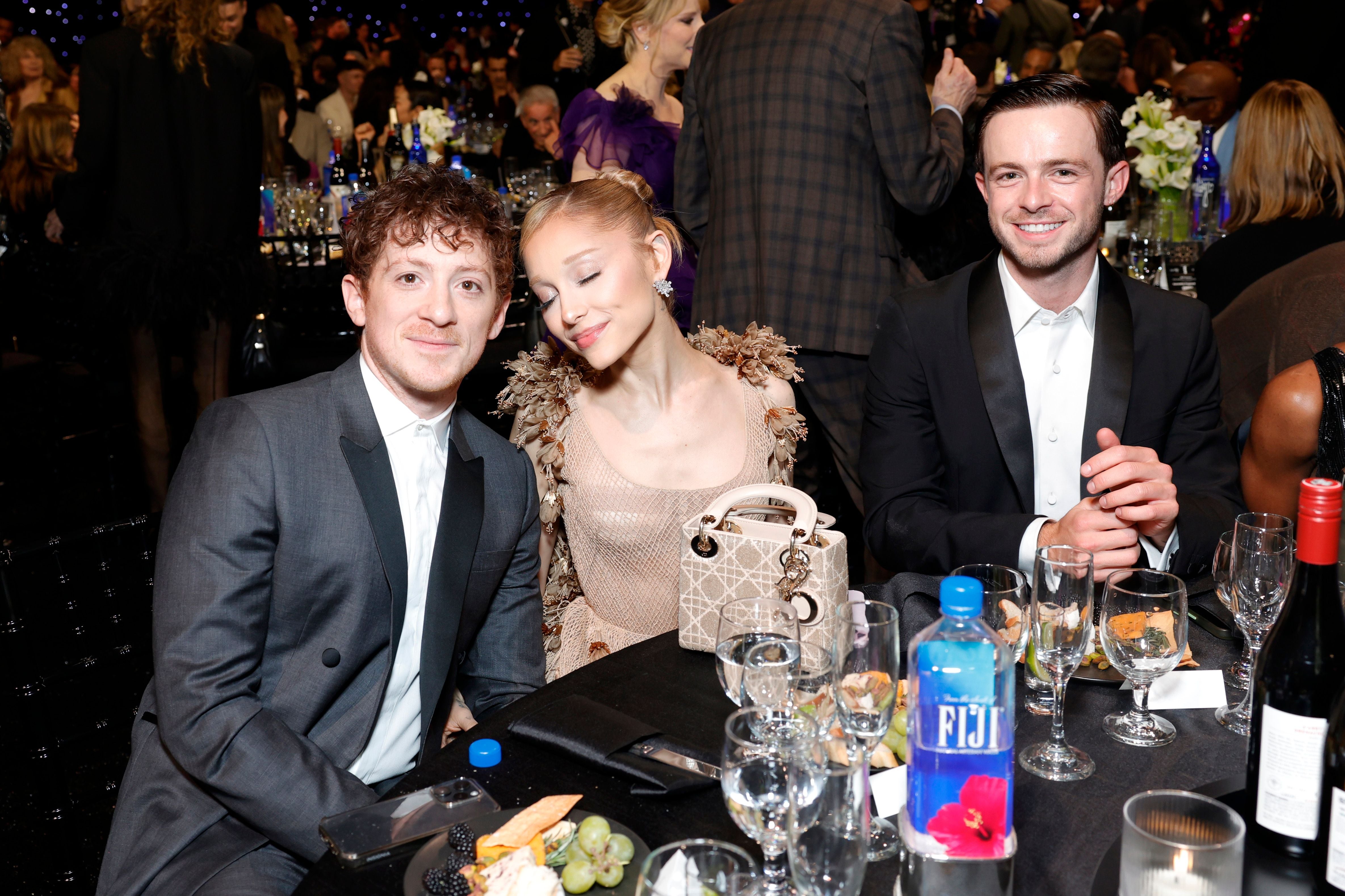 Ariana Grande und Ethan Slater
