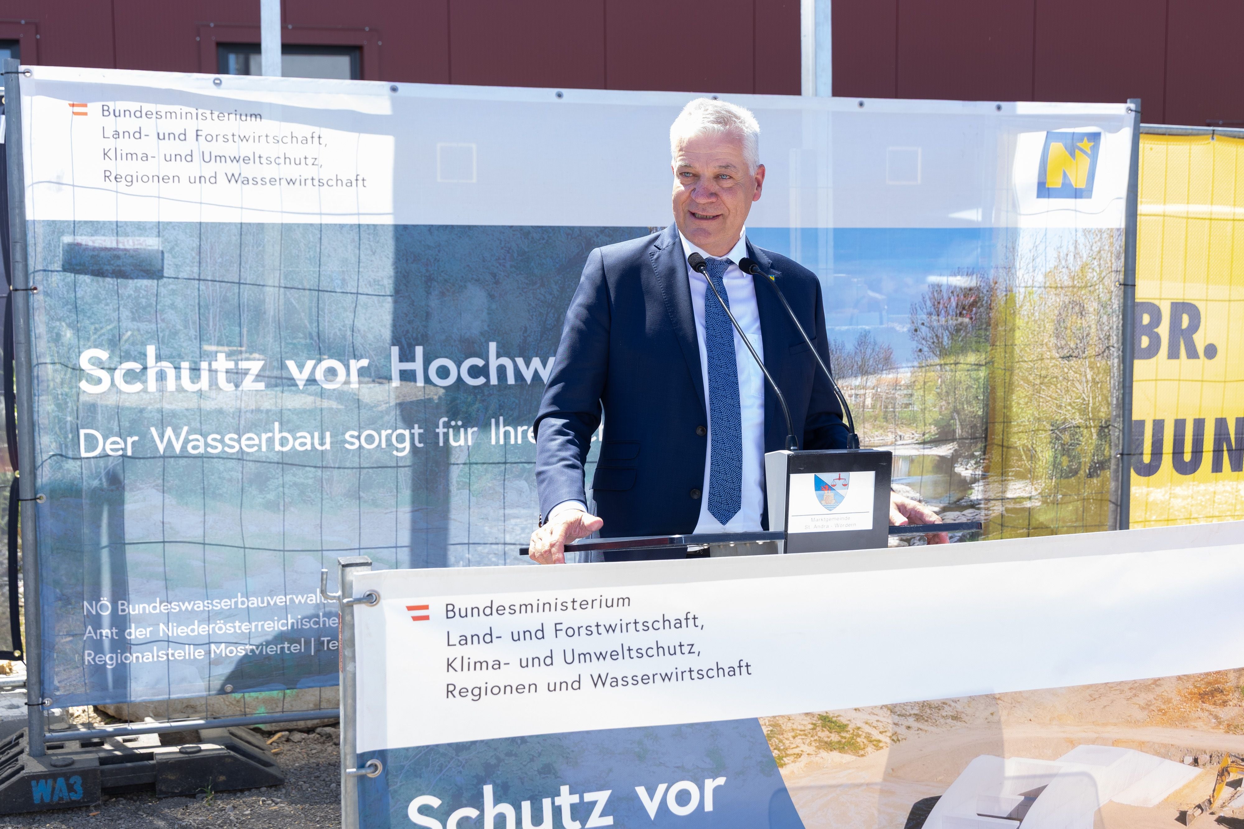 Feierlich eröffnet.