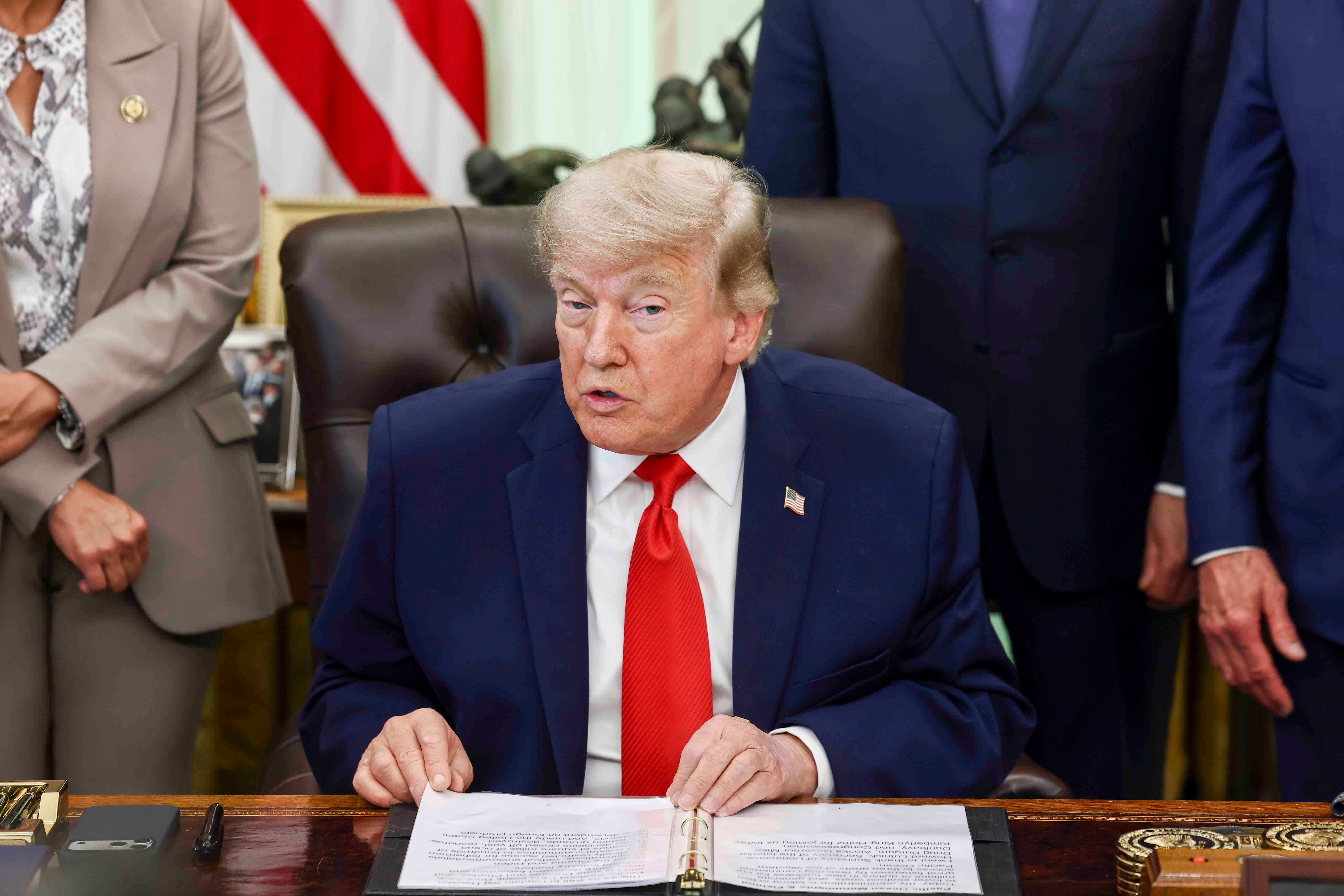 Copyright: Starpix/Tuma/CP.US President Donald Trump speaks to reporters about restoring commercial fishing access to areas of the Pacific during a signing ceremony in the Oval Office of the White House in Washington, DC, USA, 11 June 2026.. . CAP/ADM/CNP. ©CNP/ADM/Capital PicturesStarpix/Tuma/CP