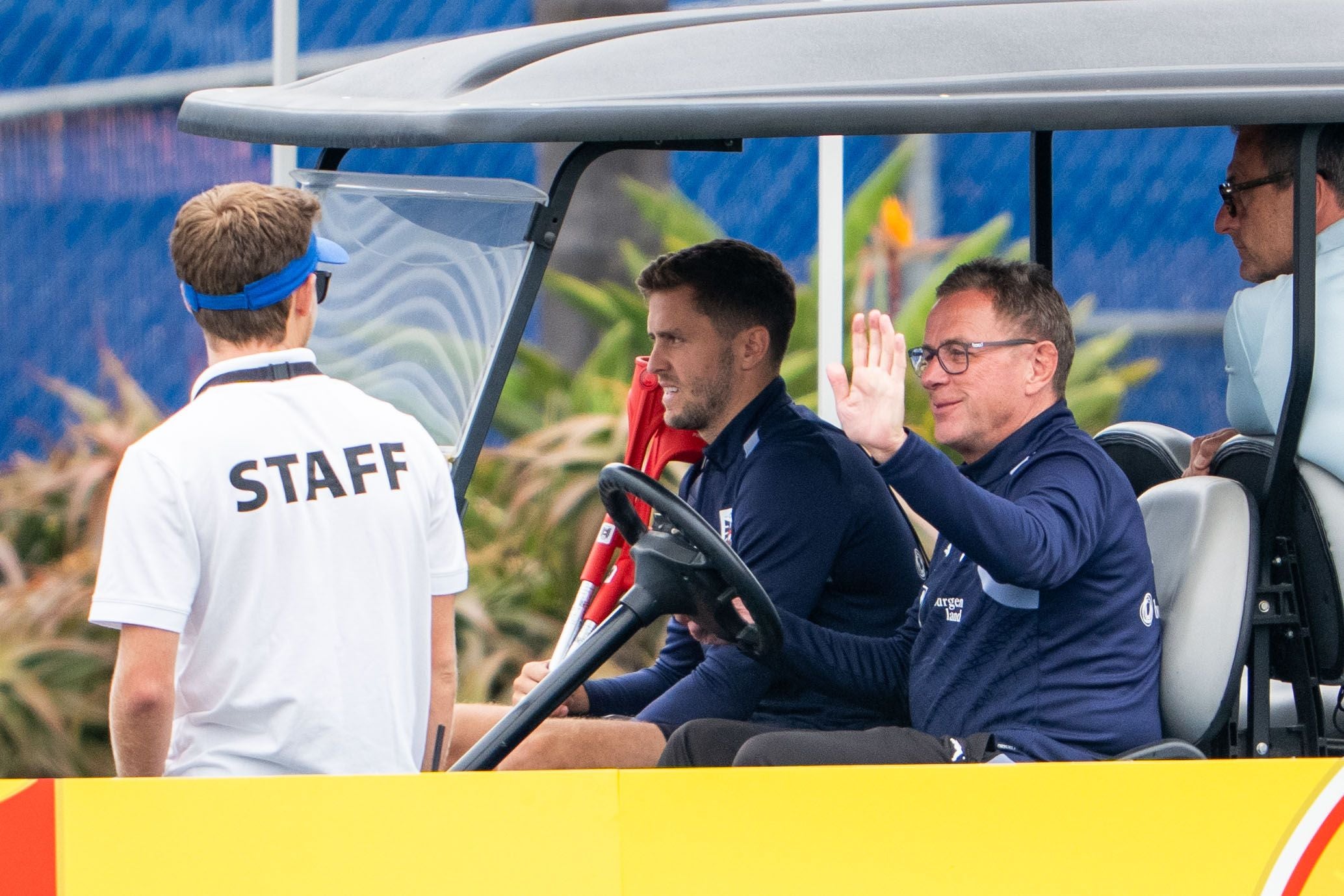 ABD0163_20260613 - SANTA BARBARA - USA: Christoph Baumgartner (AUT) und Teamchef Ralf Rangnick (AUT) am Samstag, 13. Juni 2026, während eines Trainings des ÖFB Nationalteams in Santa Barbara. - FOTO: APA/GEORG HOCHMUTH