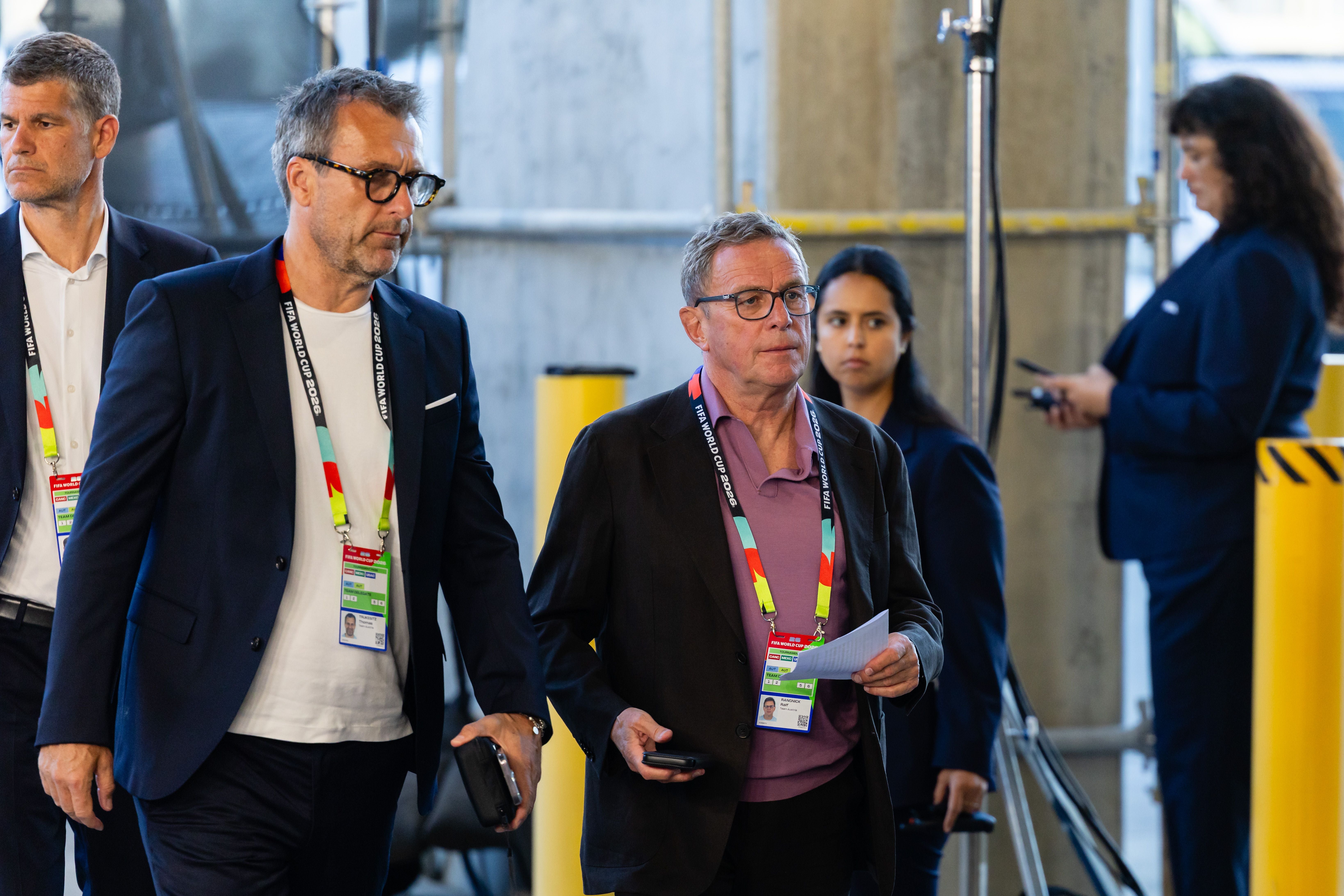 ÖFB-Teamchef Ralf Rangnick mit Pressesprecher Thomas Trukesitz