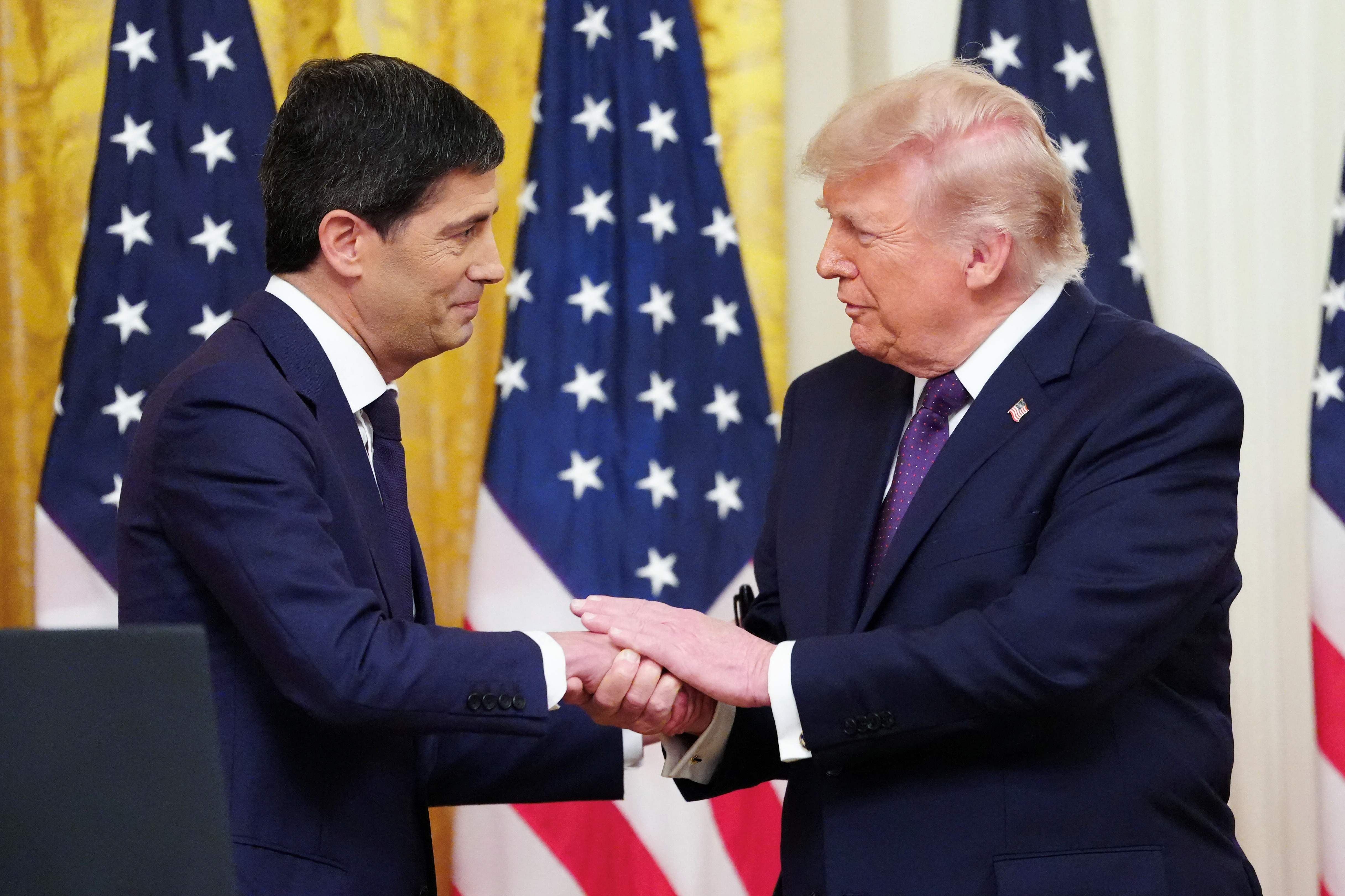 US-Notenbankchef Kevin Warsh und US-Präsident Donald Trump