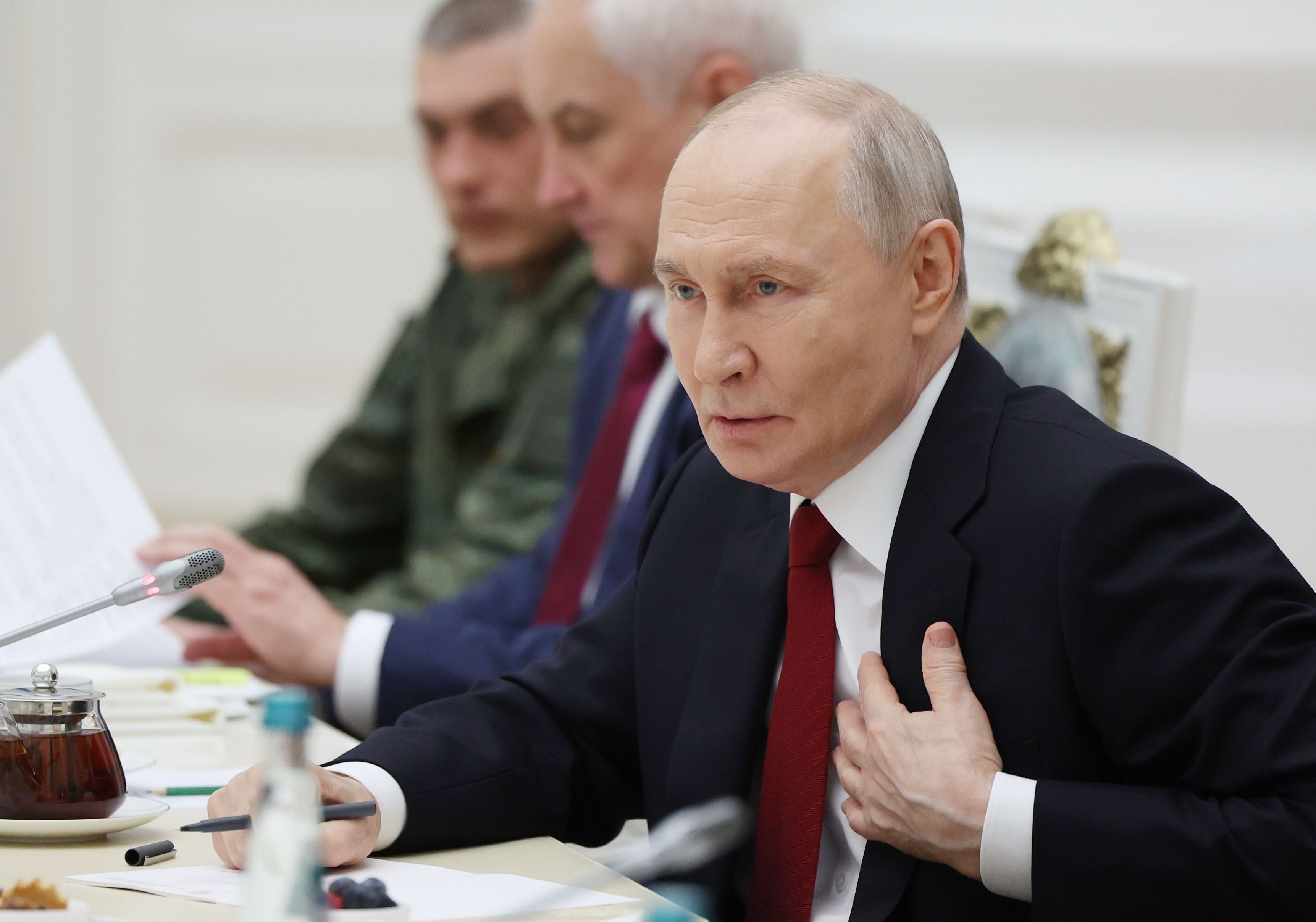 epa13032995 Russian President Vladimir Putin holds a meeting with participants in Russia's military operation in Ukraine as part of the Russia Day celebrations at the Kremlin in Moscow, Russia, 12 June 2026. Russia Day is a national holiday of the Russian Federation, celebrated annually on June 12. It commemorates the adoption of the Declaration of State Sovereignty in 1990. EPA/VYACHESLAV PROKOFYEV/SPUTNIK/KREMLIN / POOL MANDATORY CREDIT
