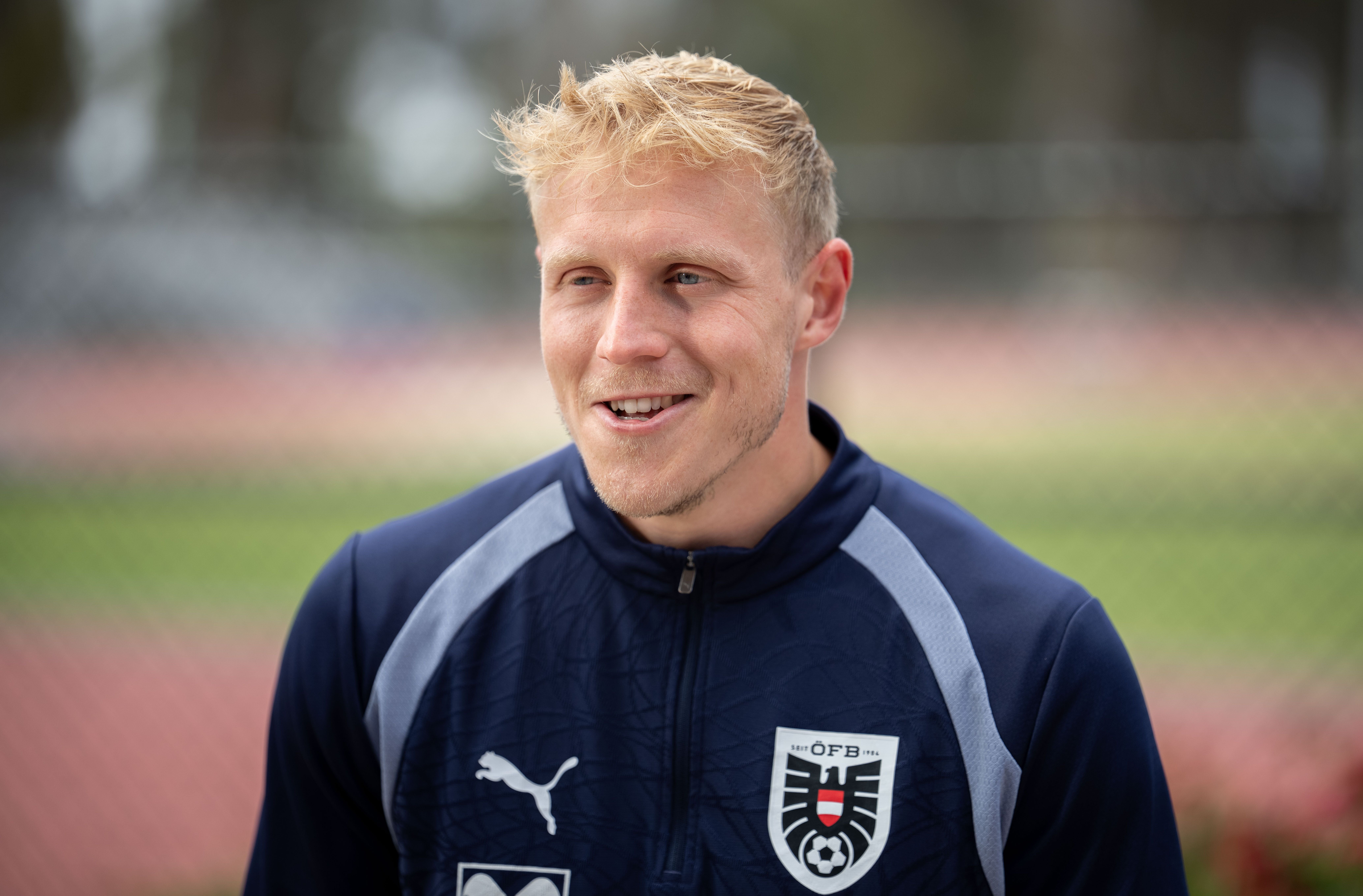 ABD0083_20260614 - SANTA BARBARA - USA: Xaver Schlager (AUT) am Sonntag, 14. Juni 2026, im Rahmen einer PK des ÖFB Nationalteams in Santa Barbara. - FOTO: APA/GEORG HOCHMUTH