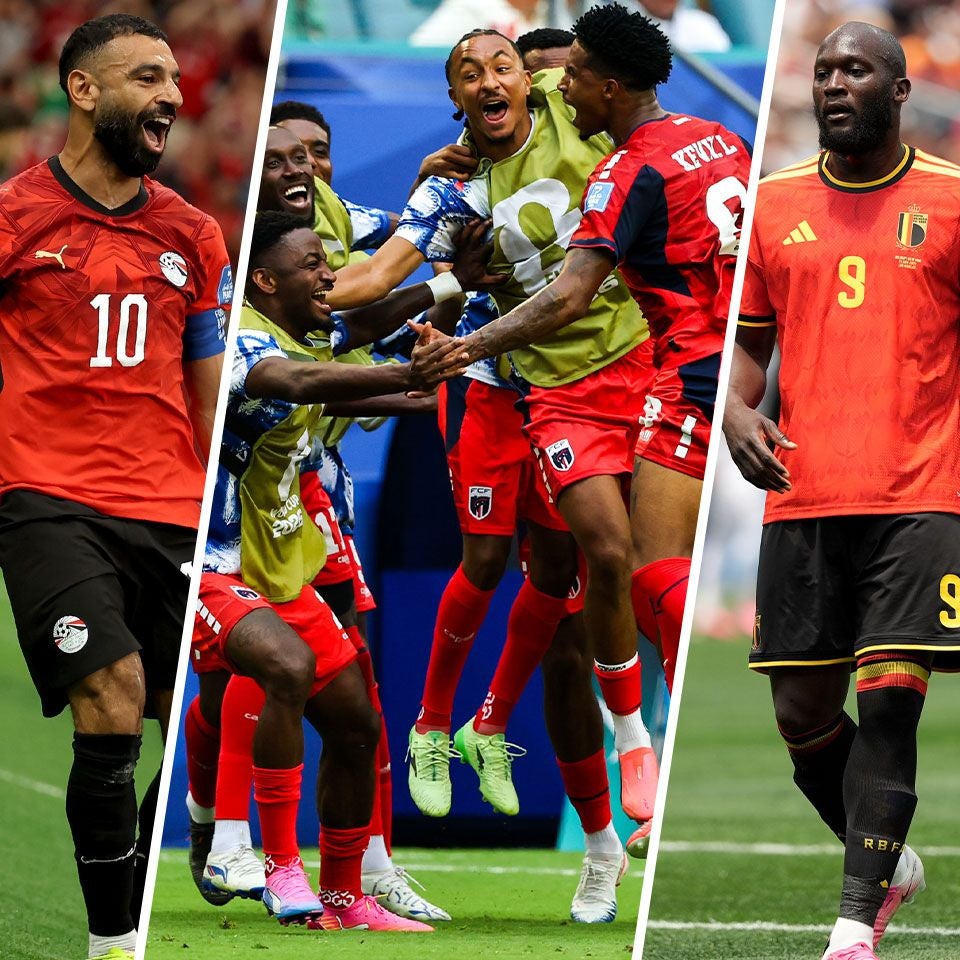 Drei Gruppen von Fußballspielern aus Ägypten, Panama und Belgien auf dem Spielfeld.