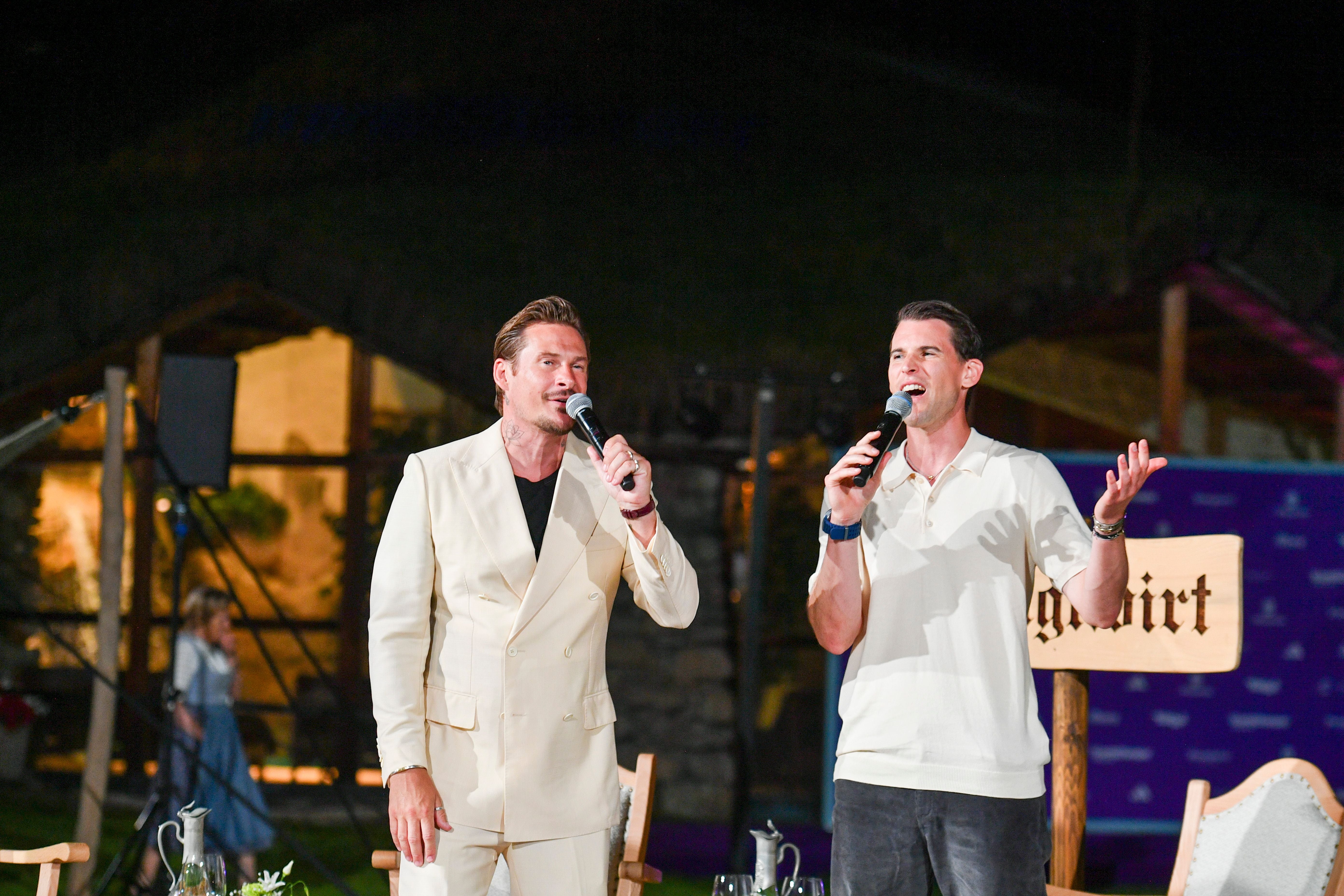 Lee Ryan singt mit Dominic Thiem