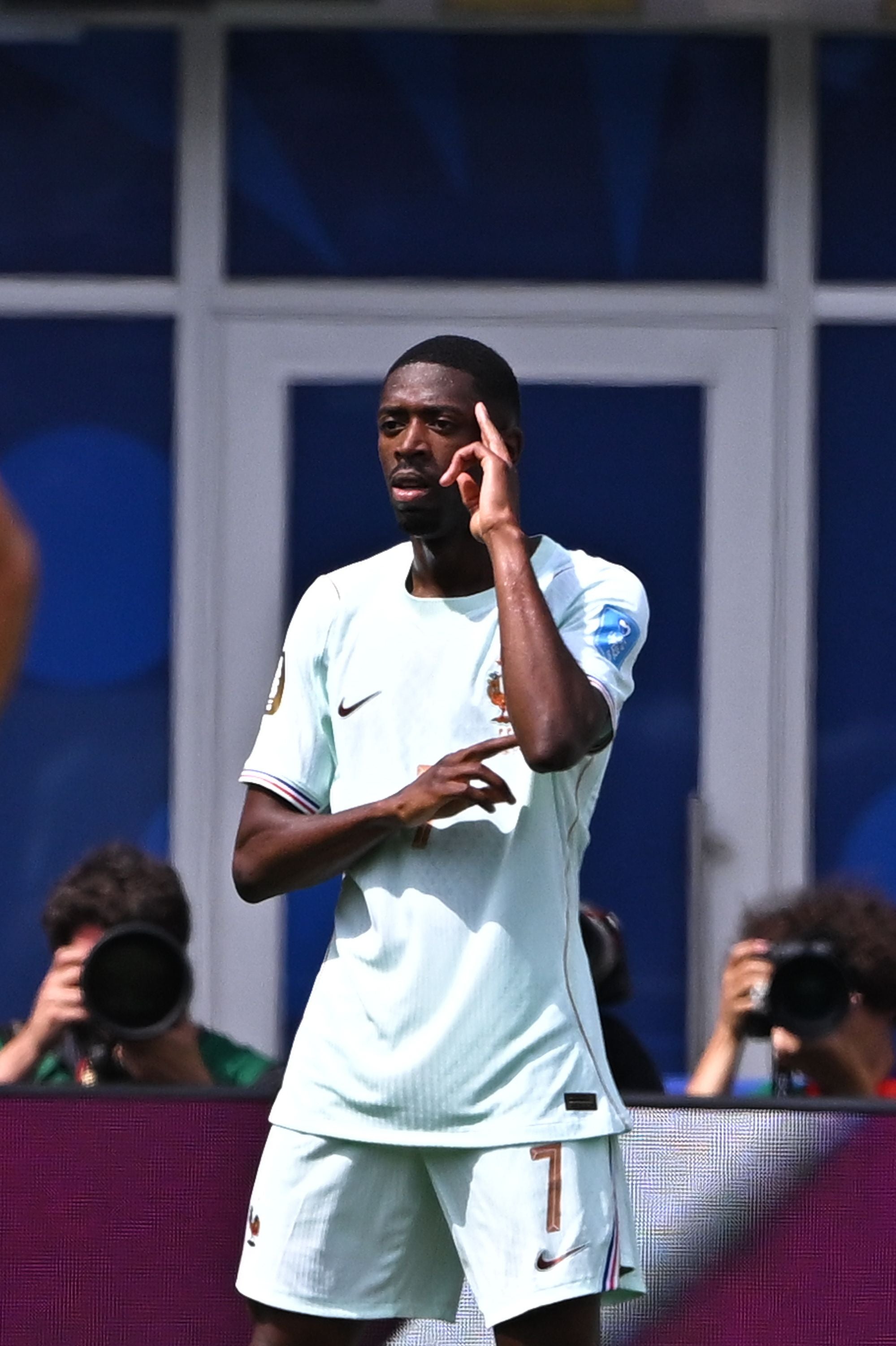 Ousmane Dembele jubelt im französischen Fußballtrikot nach einem Tor bei der WM 2026.