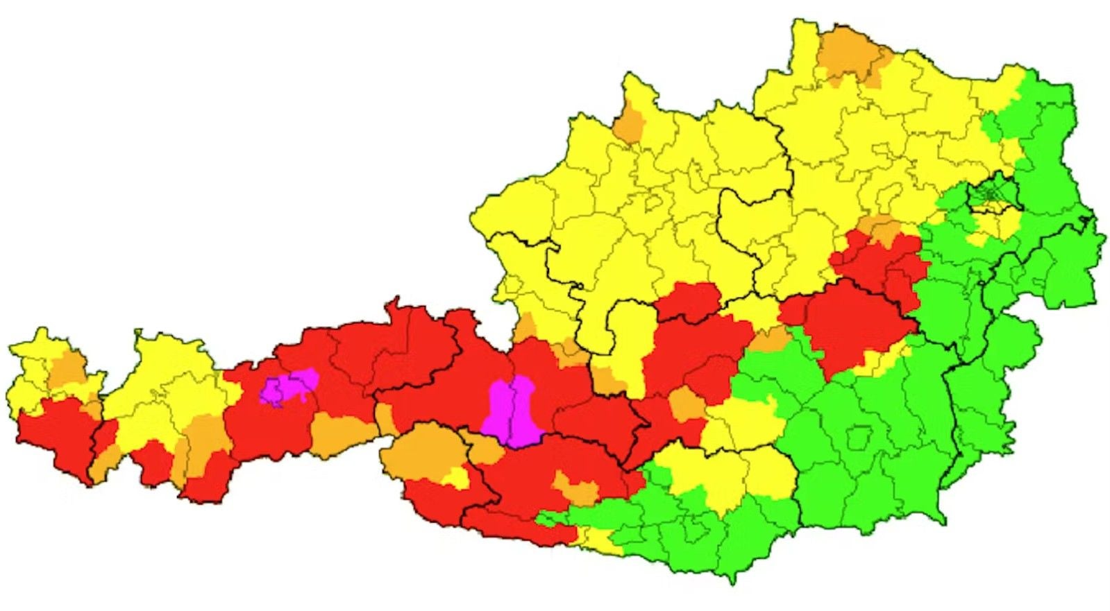 Karte von Österreich mit Unwetterwarnungen in grün, gelb, orange, rot und lila dargestellt.