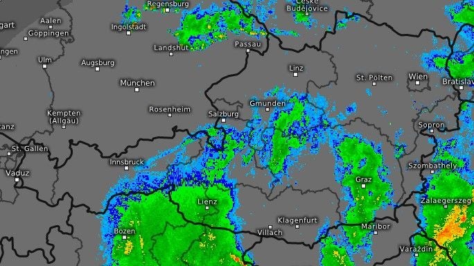 Regenradar zeigt Regengebiete in Österreich und Umgebung in verschiedenen Intensitäten.