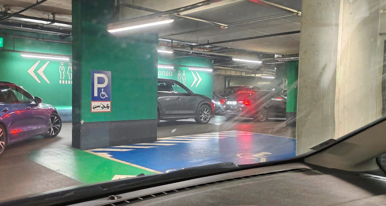 Die Parkgarage, in welcher sich der Raub ereignet.