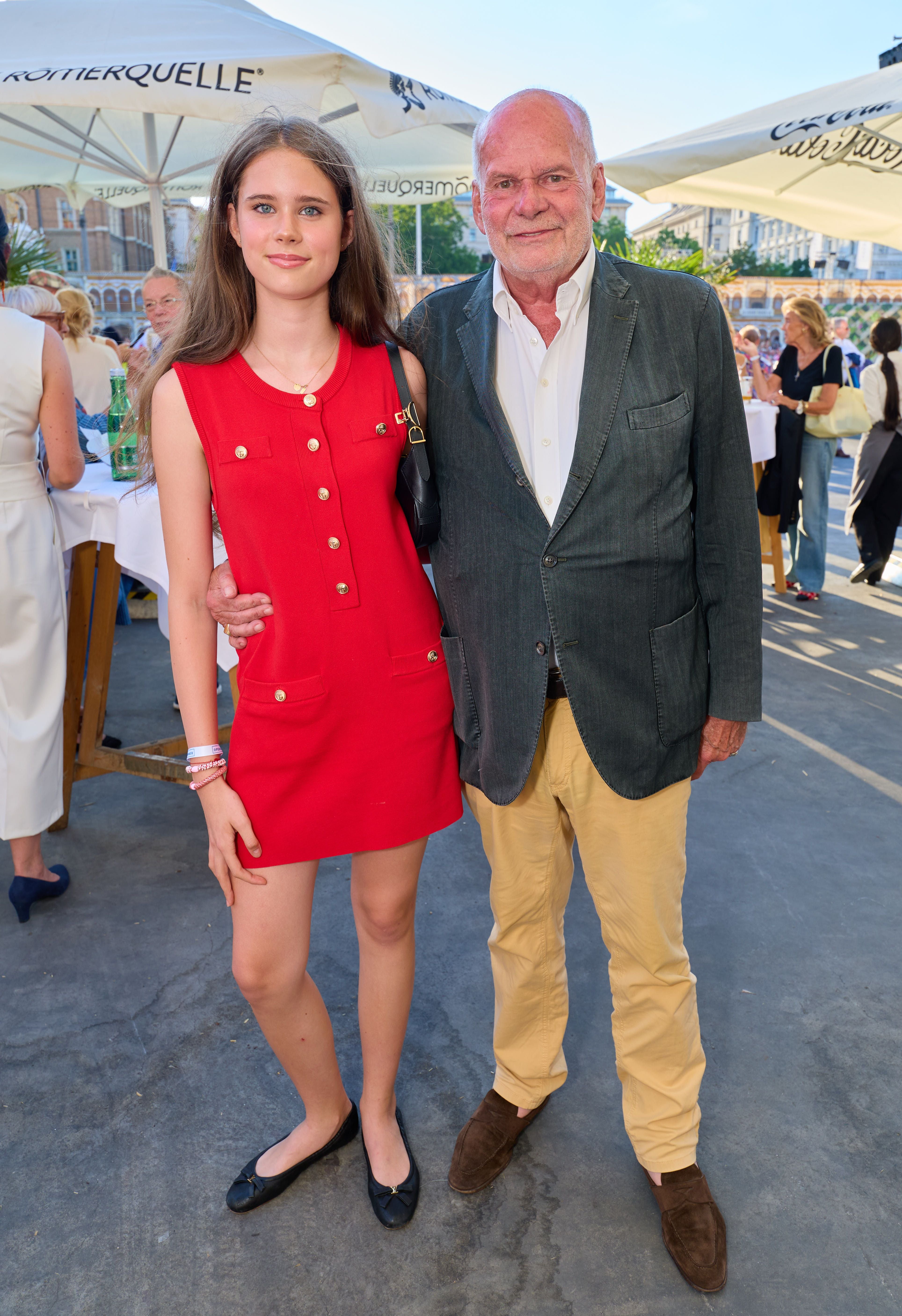 Manfred Ainedter &amp; Enkelin Leni