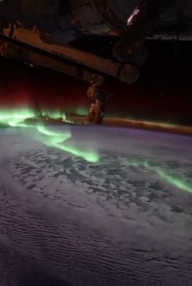 Polarlichter über der Erde, fotografiert von der Internationalen Raumstation ISS.