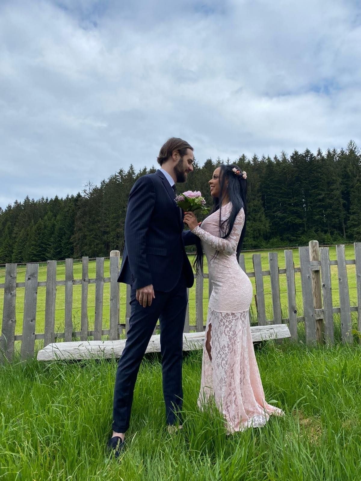 Bahati Venus mit ihrem Marzio