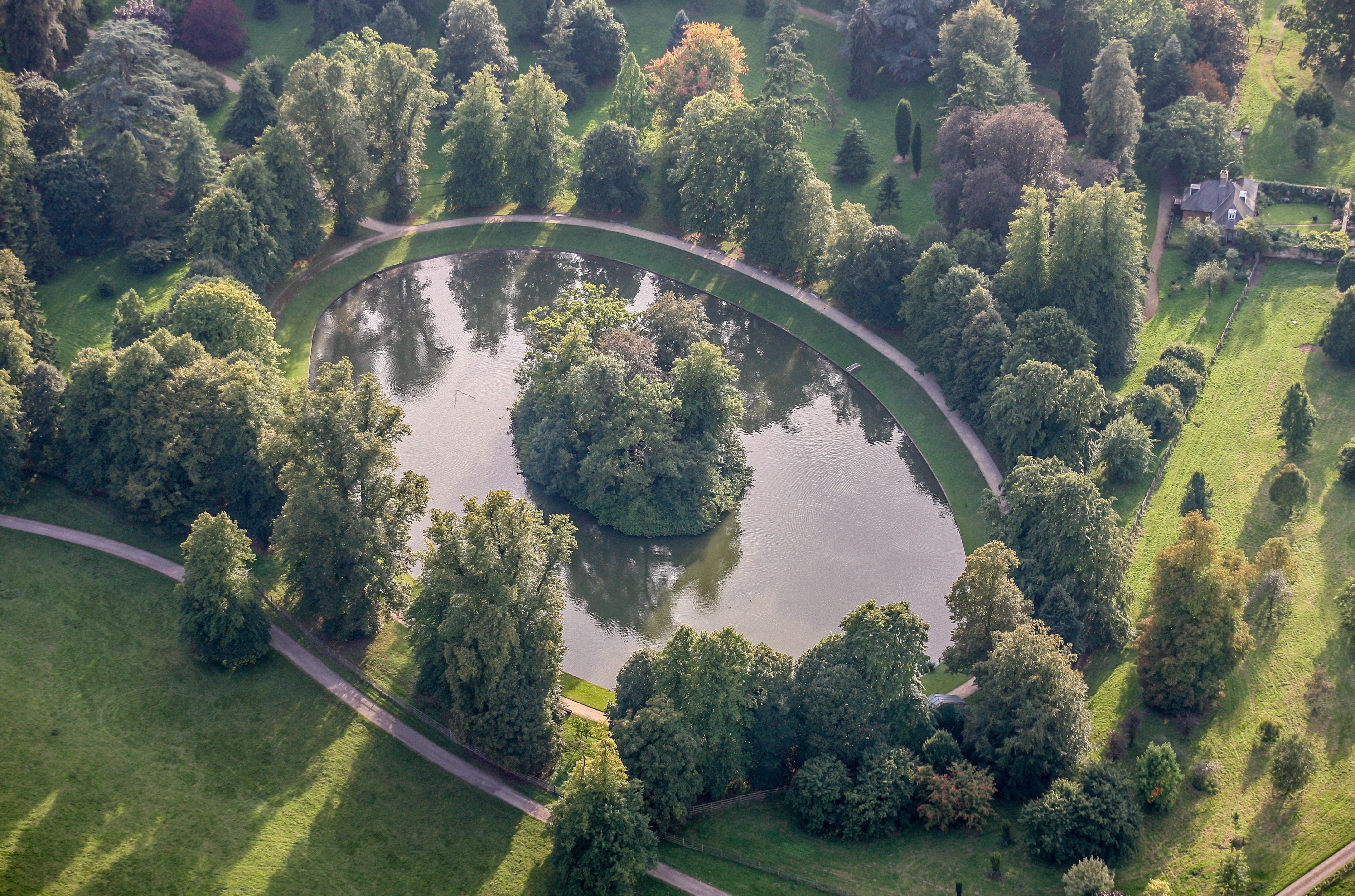 Prinzessin Dianas Grad in Althorp