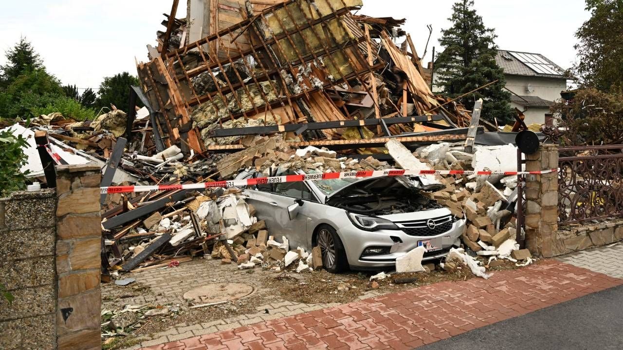 Das völlig zerstörte Haus nach der Explosion.