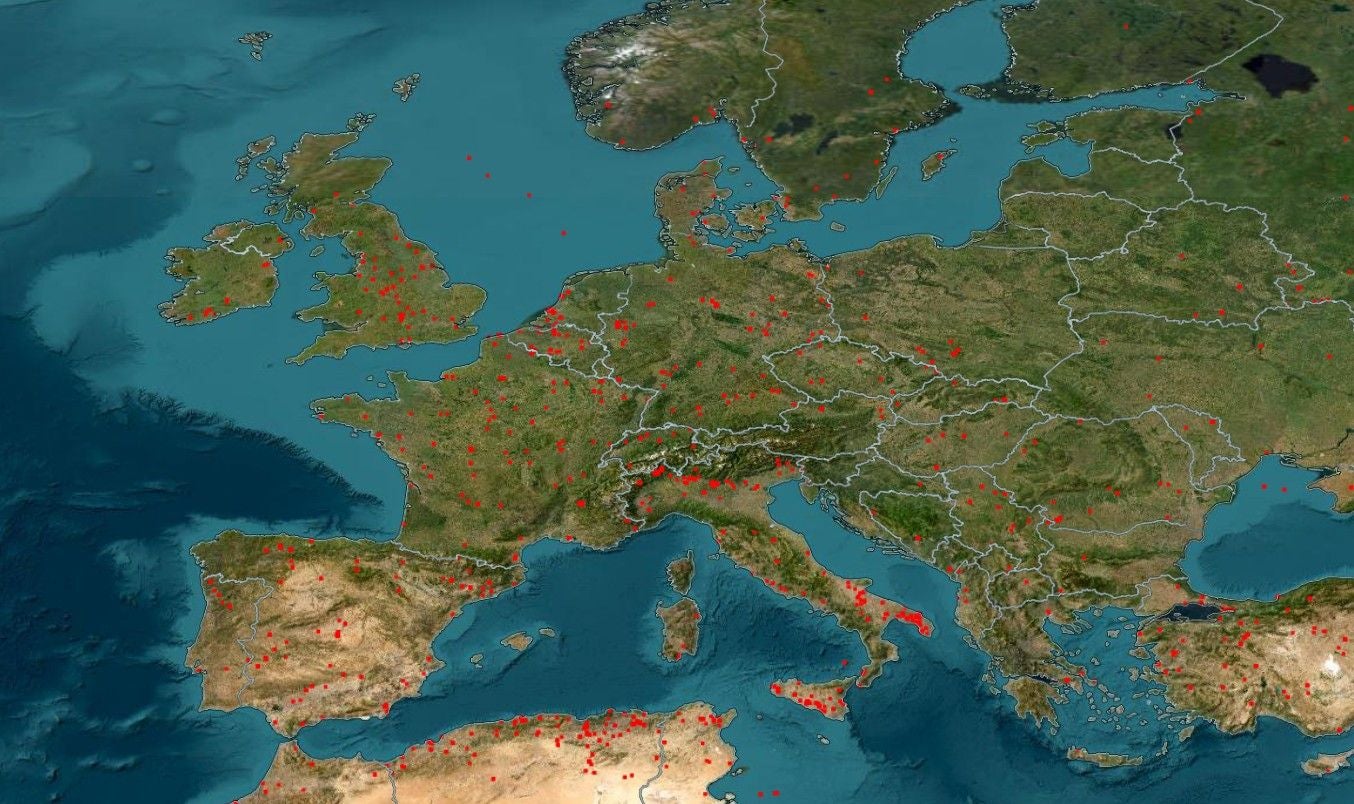 Die FIRMS-Karte zeigt Waldbrände die im Juli weg wüteten. Viele davon sind bereits wieder gelöscht. Noch gibt es aber bestehende Brände, wie in Italien oder Spanien.