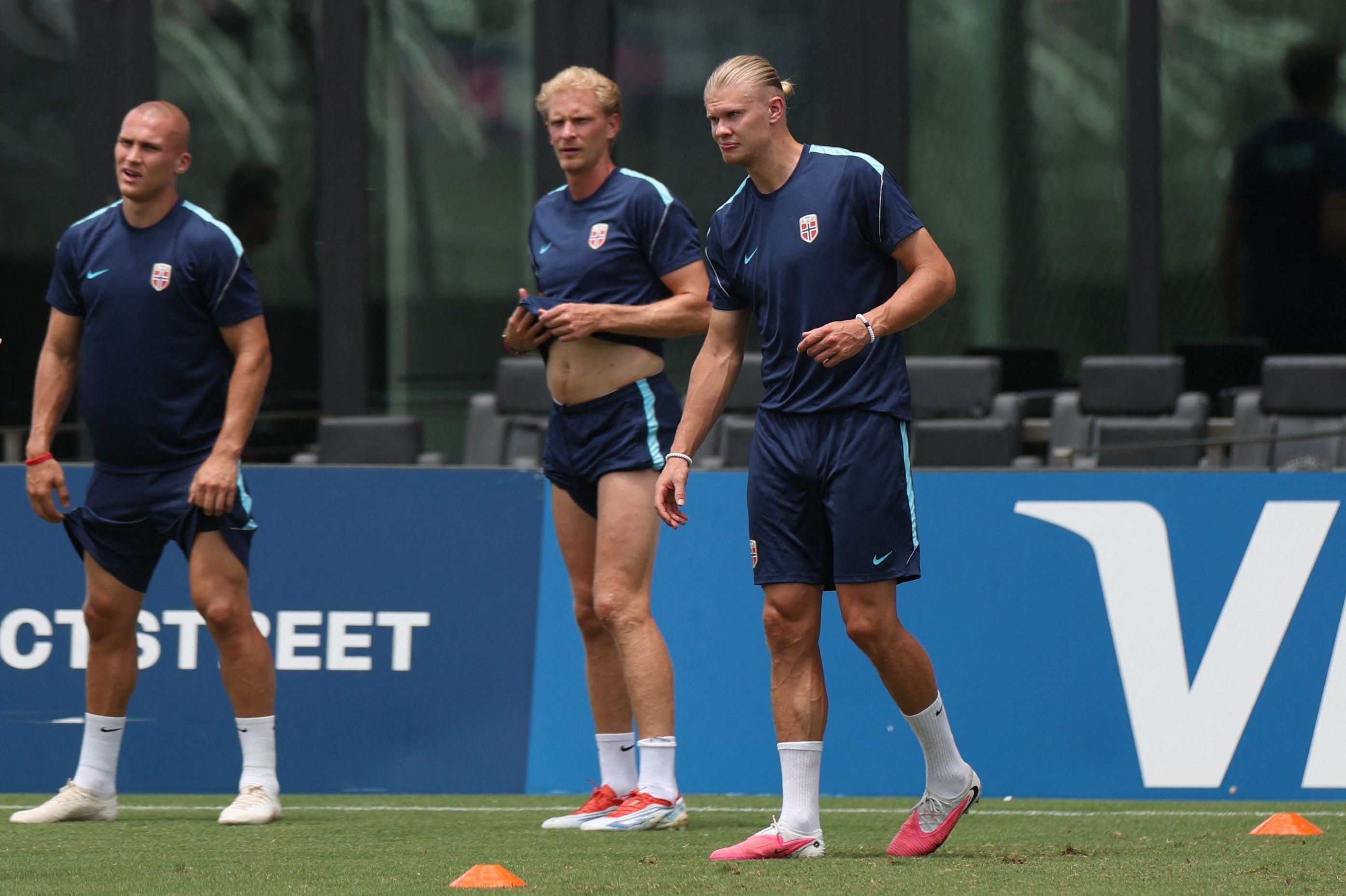 Norwegens Superstar Erling Haaland beim Team-Training.