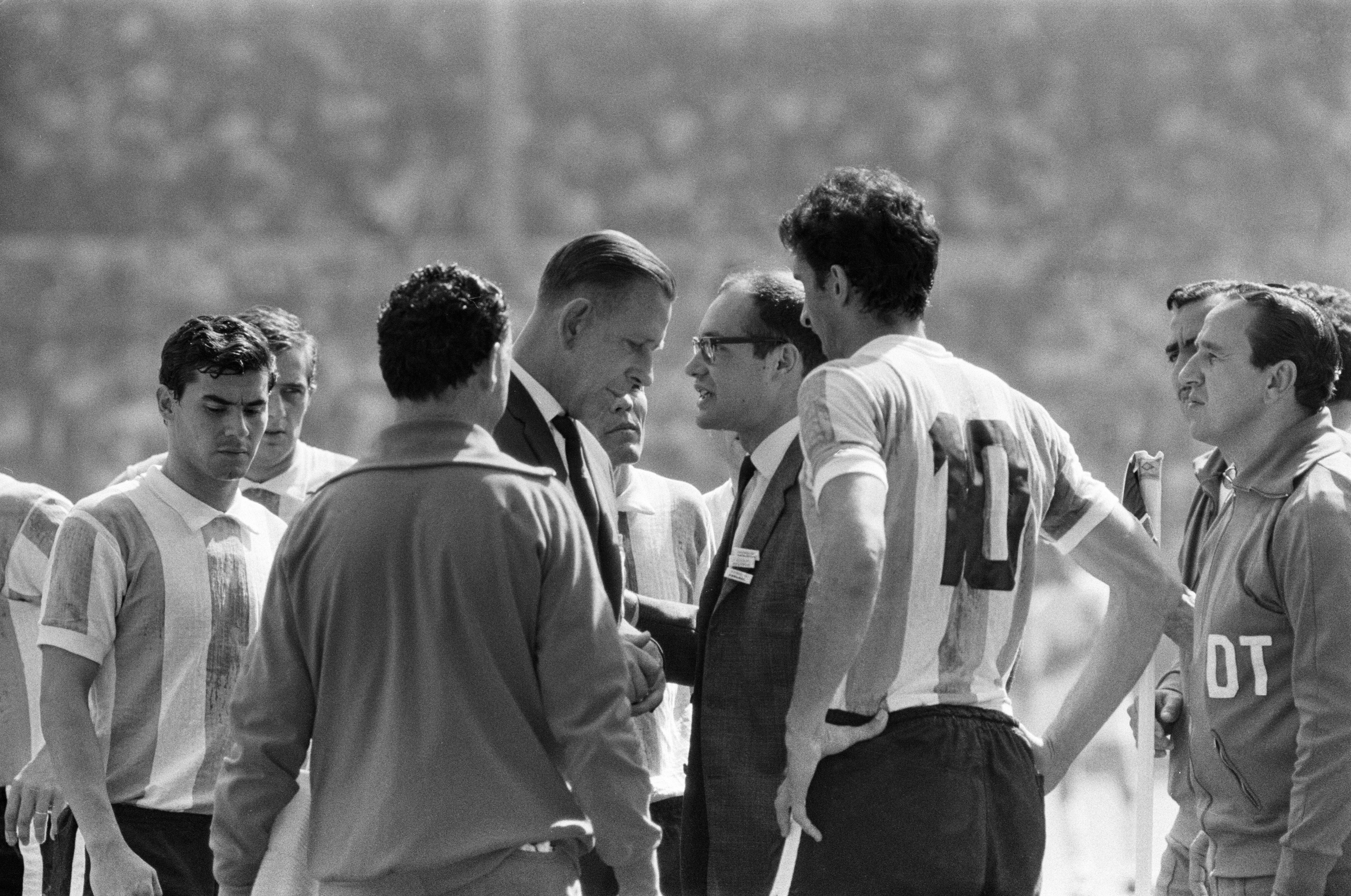 World Cup Quarter Final match at Wembley Stadium, England 1 v Argentina 0, Argentina's Antonio Rattin being asked to leave the field after being sent off by referee Kreitlein, 23rd July 1966. (Photo by Daily Mirror/Mirrorpix via Getty Images)