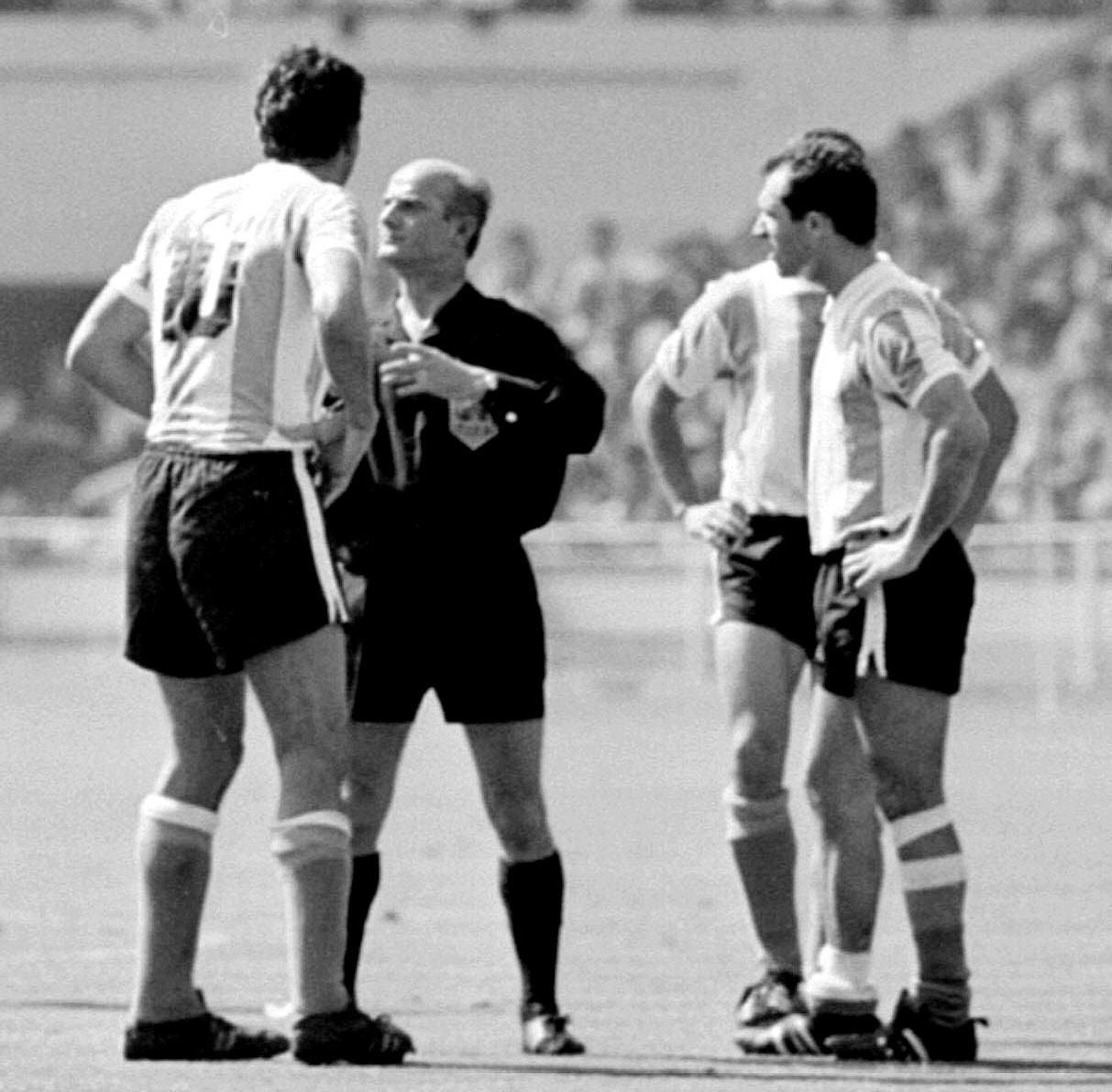 File dated 23.7.66 of former Argentine captain, Antonio Rattin (No 10), being sent off by the German referee officiating at Wembley, during their match against England in the World Cup quarter-final. Papers released today (Tuesday) under the 30-year rule at the Public Record Office in Kew show how the Foreign Office was sometimes left to pick up the pieces on the England team's road to Wembley glory. The files show how England's victory over the Argentinians raised feelings among the South Americans close to a point where they could have damaged relations between the two countries. **AVAILABLE IN B/W ONLY** See PA Story RECORDS Soccer. (Photo by PA Images via Getty Images)