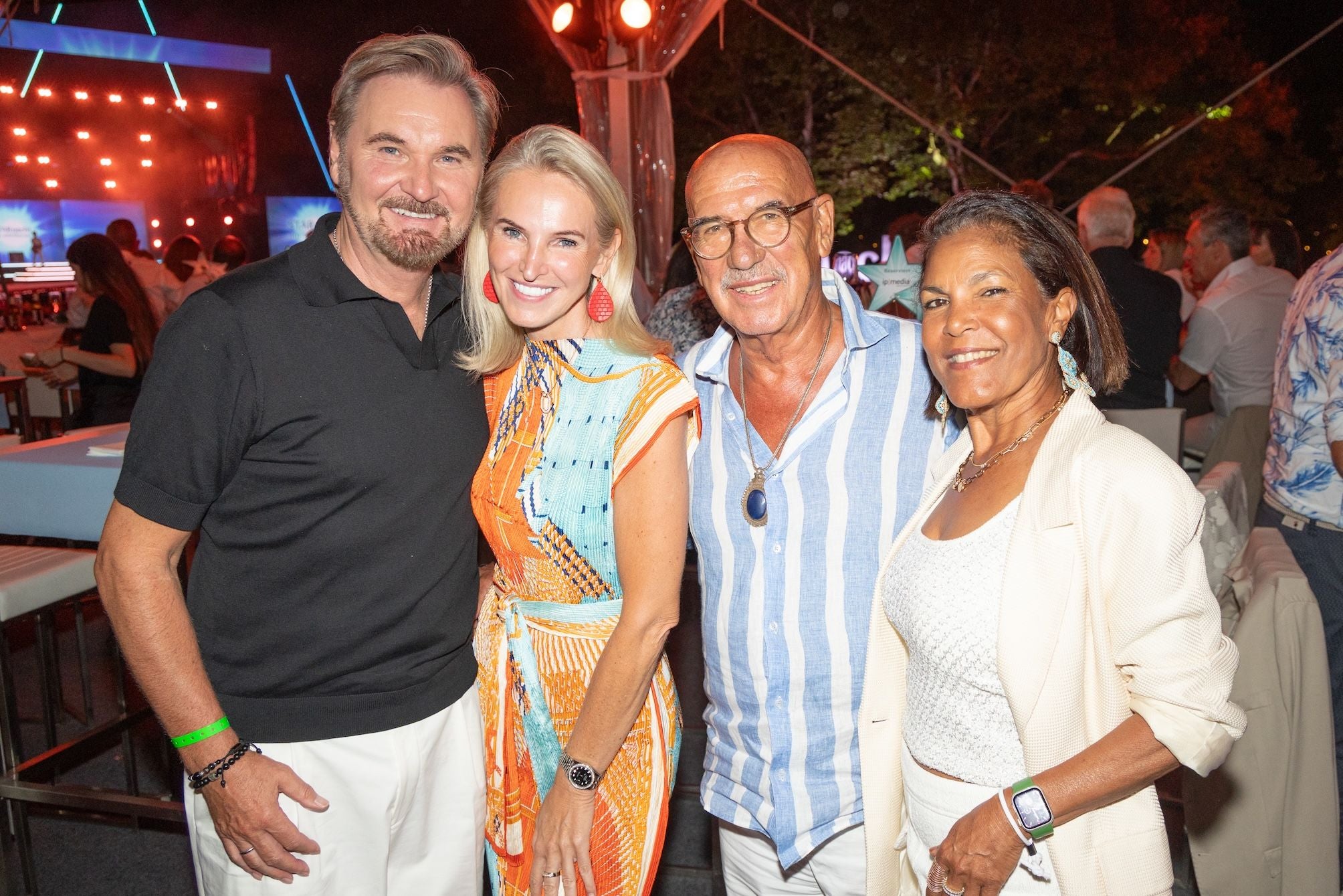 Nik P. mit seiner Karin mit Otto Retzer mit Ehefrau Shirley
