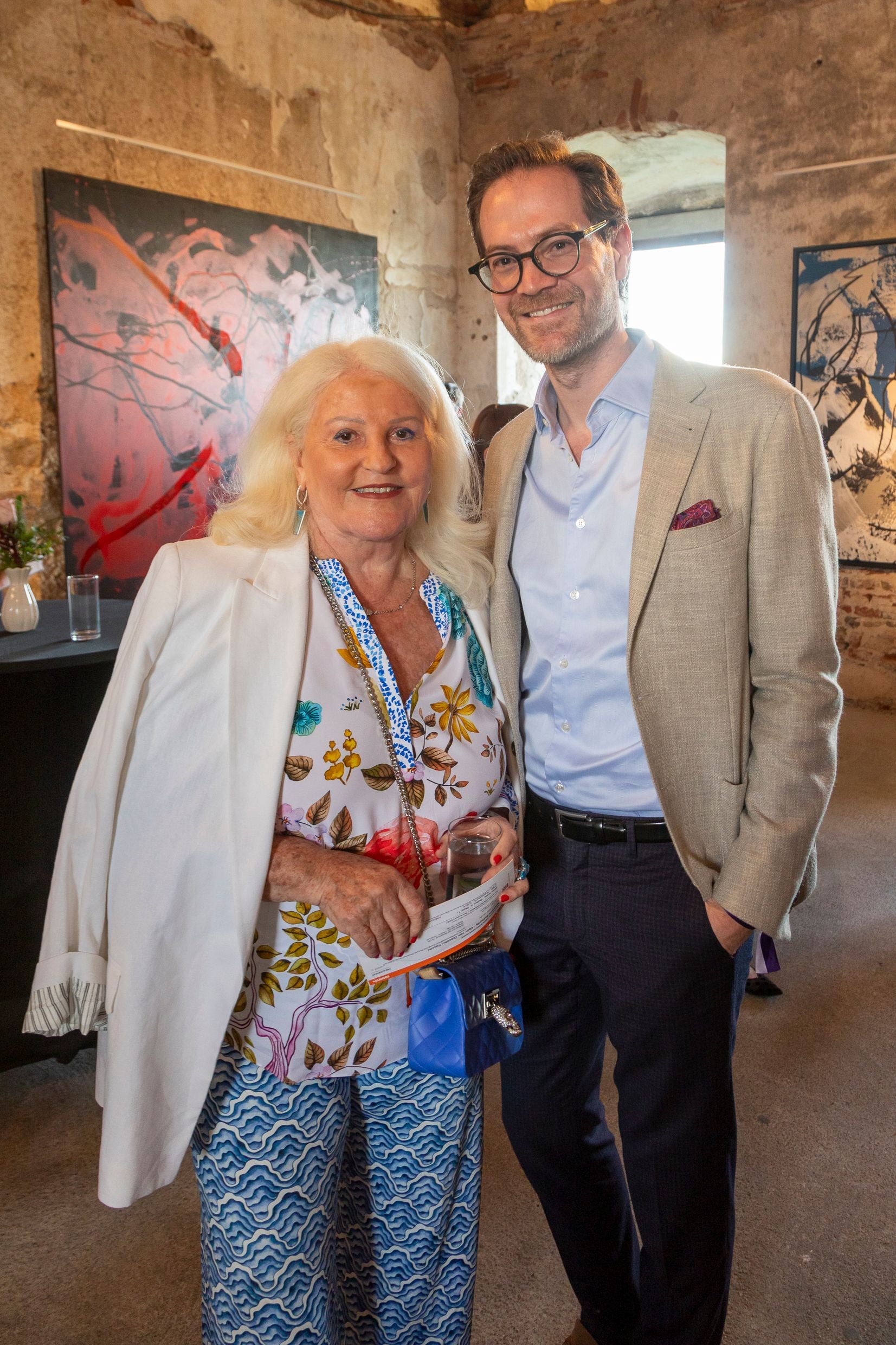 Marika Lichter mit Augenarzt Reinhold Told