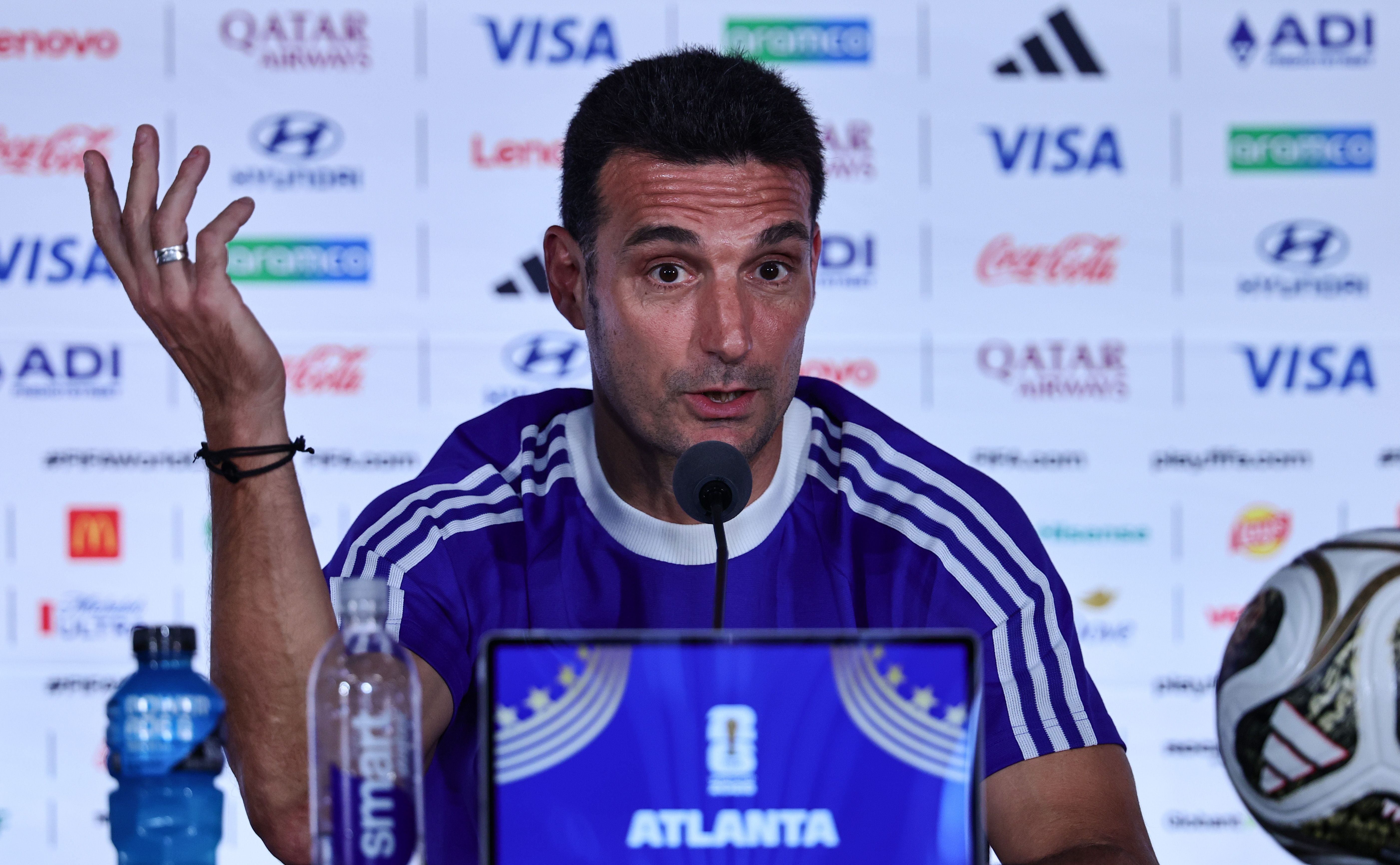 epa13112083 Argentina's national soccer team head coach Lionel Scaloni attends a press conference in Atlanta, Georgia, USA, 14 July 2026. Argentina faces England on 15 July in a 2026 FIFA World Cup semi-final match. EPA/RONALD WITTEK