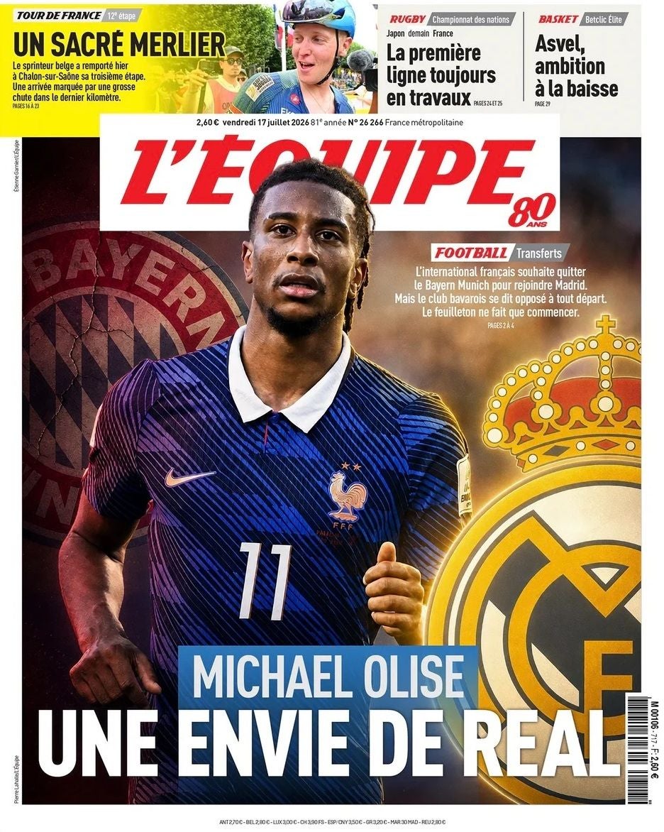 Michael Olise im Frankreich-Trikot vor den Logos von Bayern München und Real Madrid.