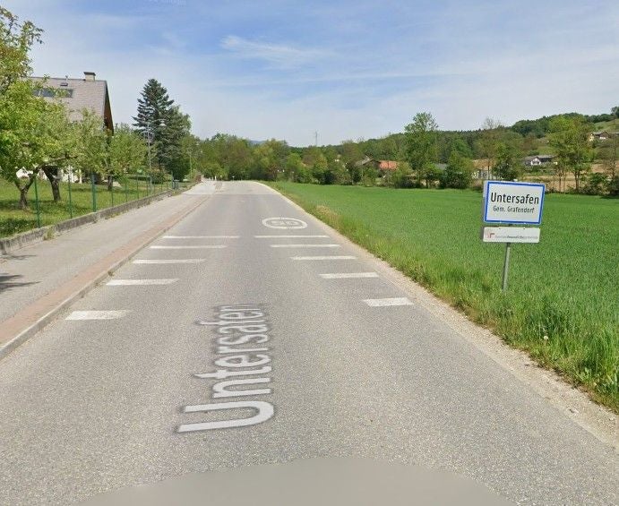 In Untersafen, in der Gemeinde Grafendorf, eskalierte heute ein Nachbarschaftsstreit. Das Symbolbild zeigt das Ortsschild des Gemeindeteils.