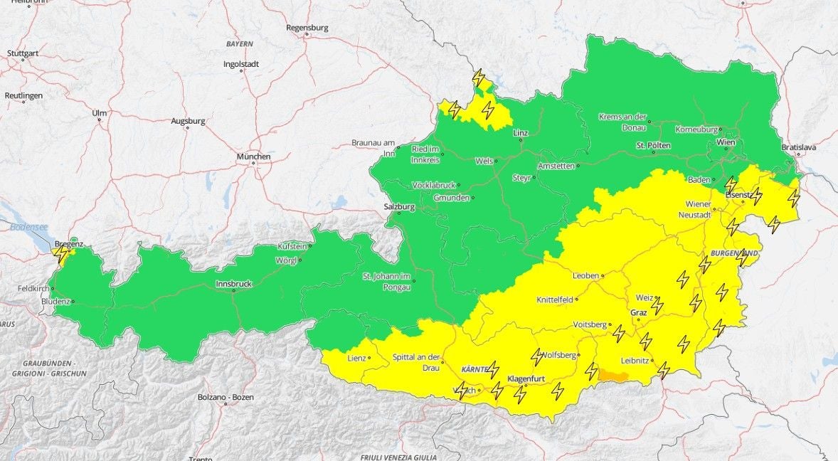 Gewitter-Warnkarte für Österreich mit gelben Warnzonen im Süden und Osten, grün im Rest des Landes.