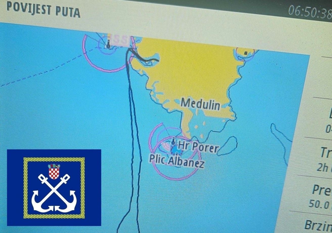 Seekartenbild der Küste bei Medulin mit kroatischem Marinesymbol und Routenverlauf.